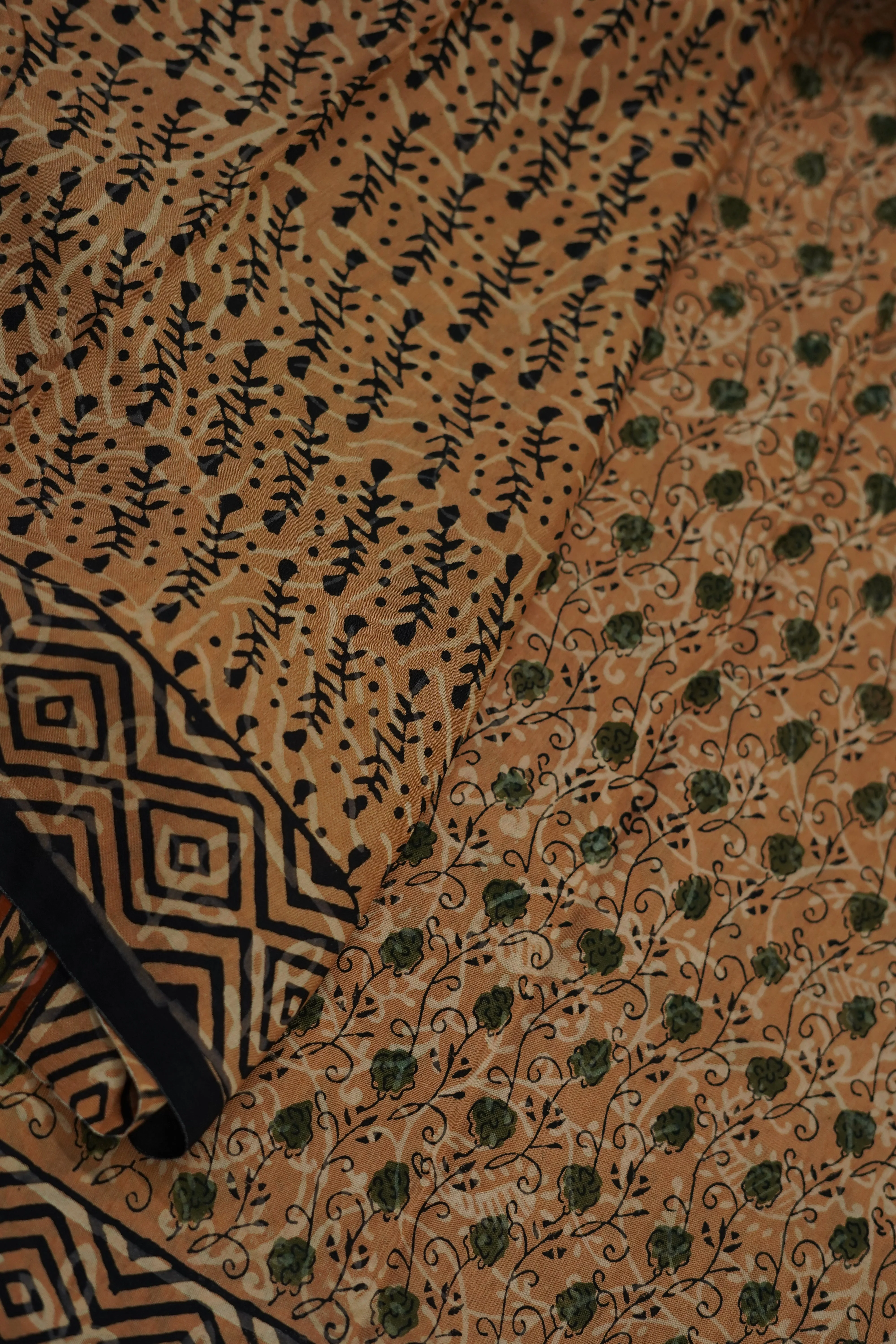 Beige Floral Print Chettinad Cotton Saree - Image 4