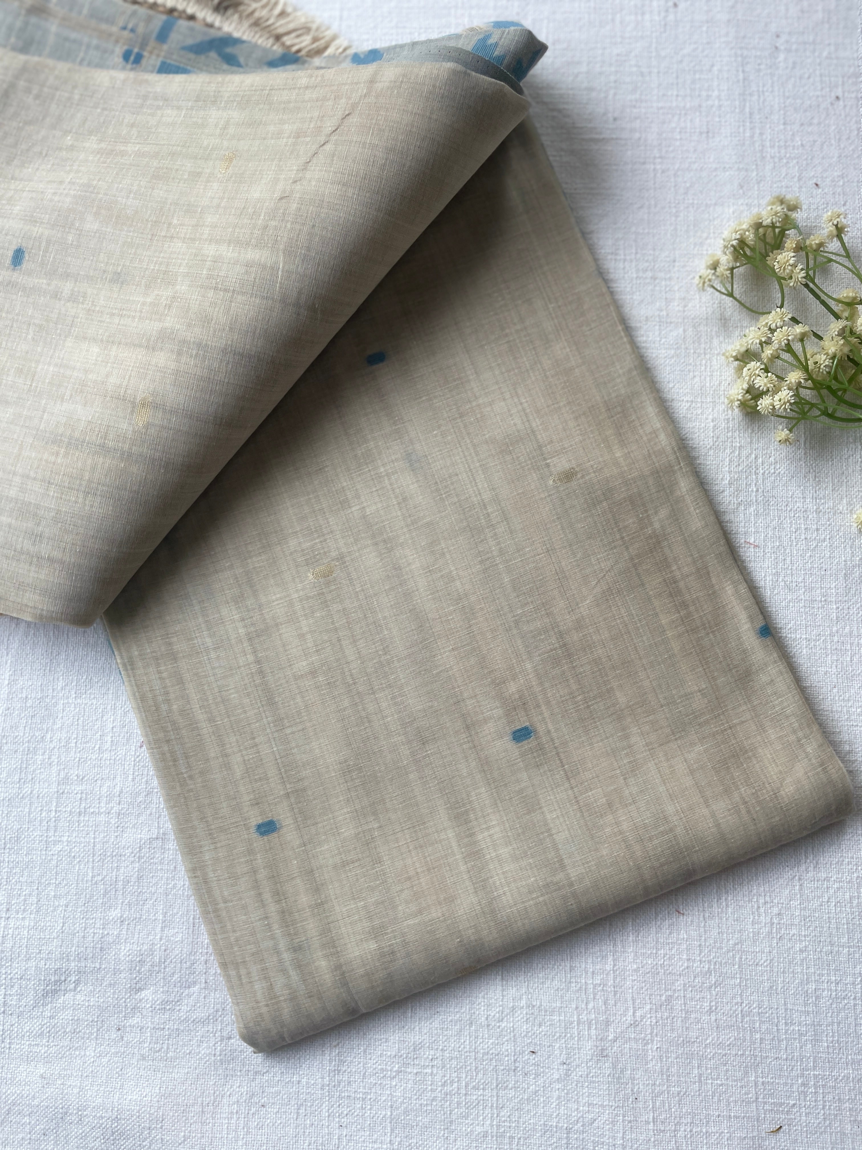 Blue & Beige Mul Mul Cotton Saree - Image 4