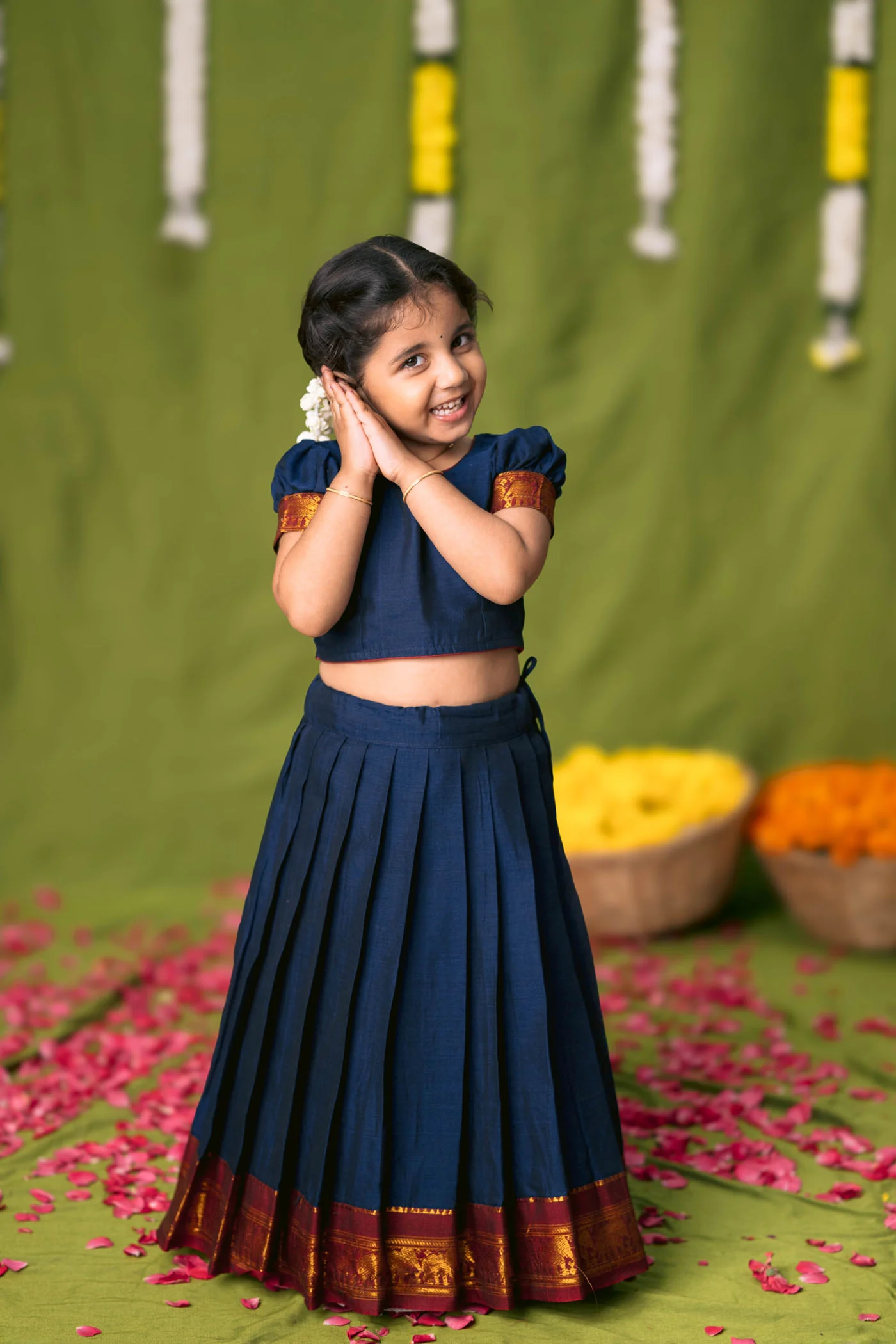 Ezhili Navy Croptop & Skirt mini (Set of 2) - Image 5