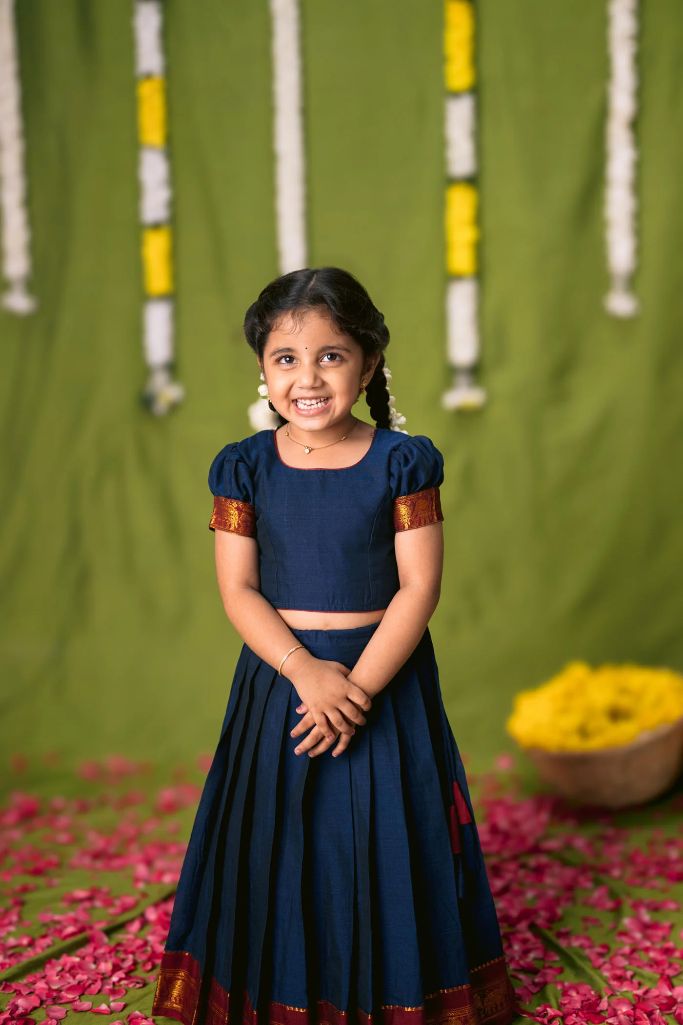Ezhili Navy Croptop & Skirt mini (Set of 2) - Image 7