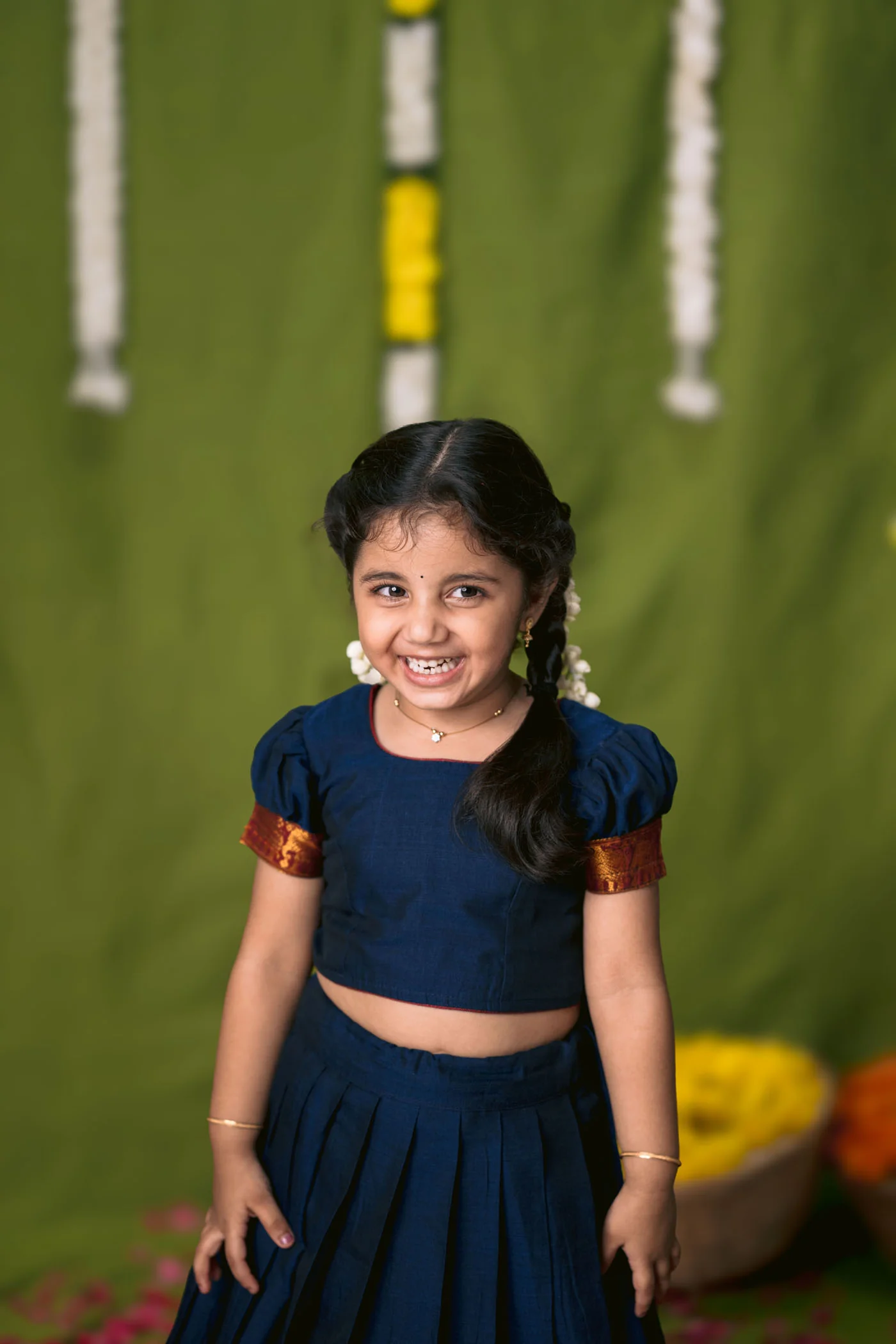 Ezhili Navy Croptop & Skirt mini (Set of 2) - Image 8