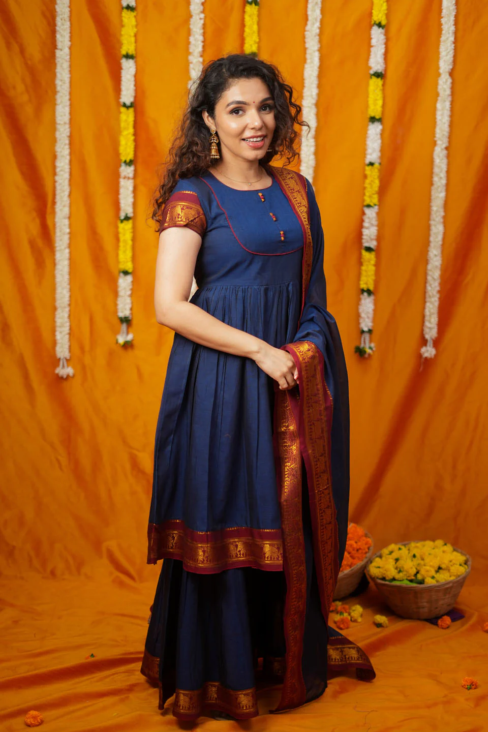 Ezhili Navy Handloom Co-ord Set - Image 4
