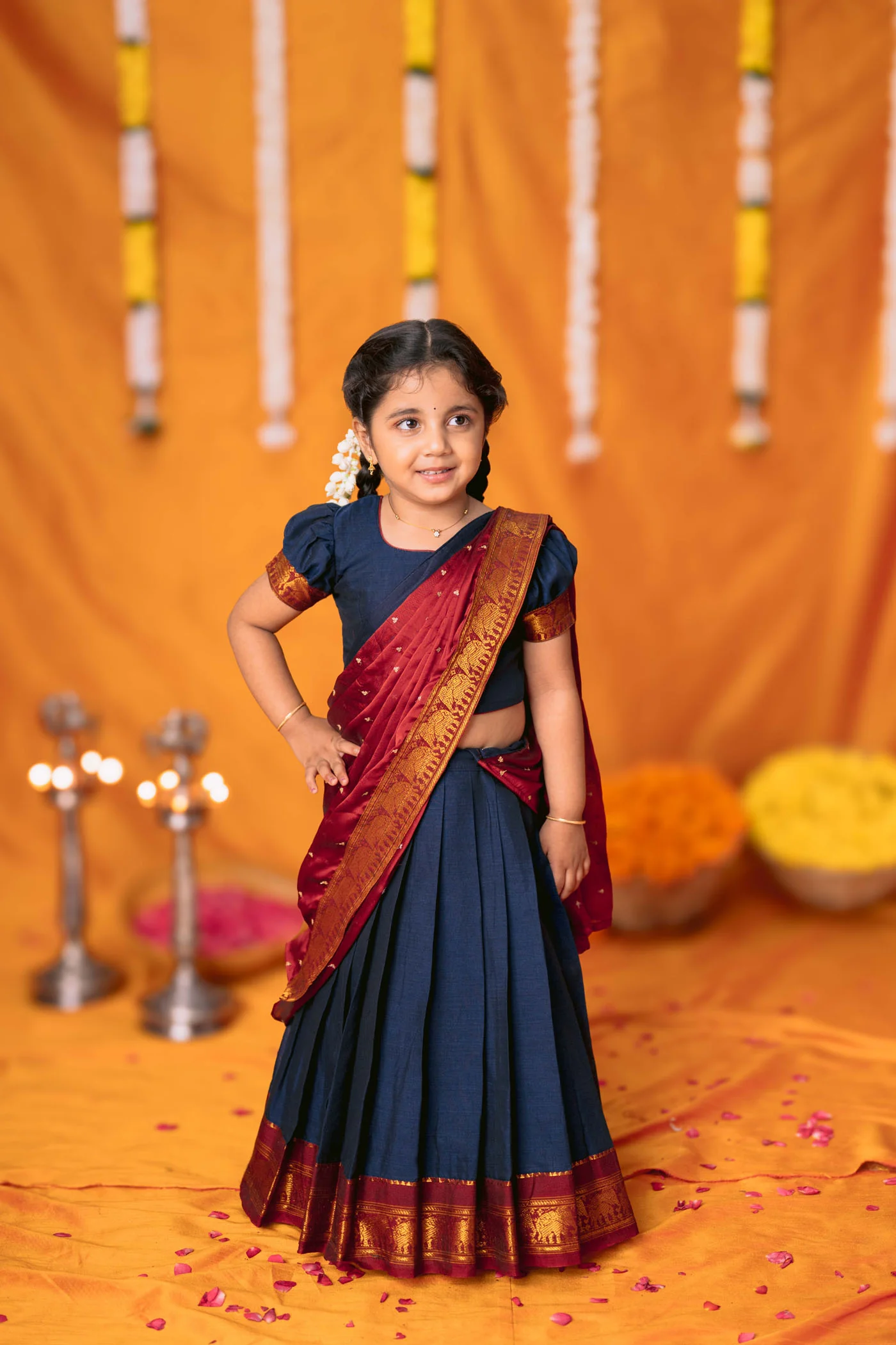 Ezhili Navy Handloom Half Saree mini (Set of 3) - Image 2