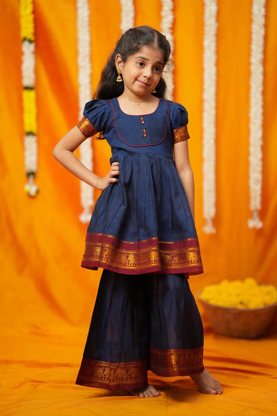 Ezhili Navy Handloom Kids mini - Image 4