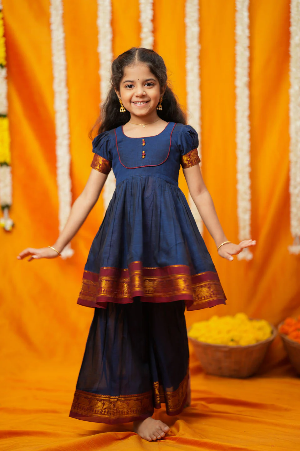 Ezhili Navy Handloom Kids mini - Image 6