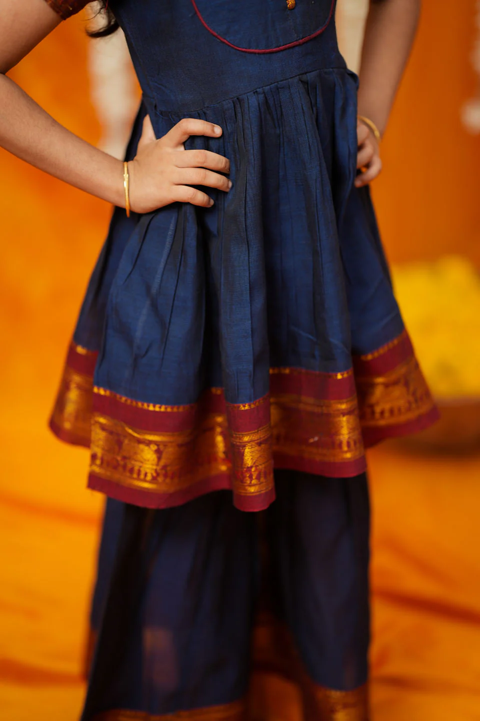 Ezhili Navy Handloom Kids mini - Image 9