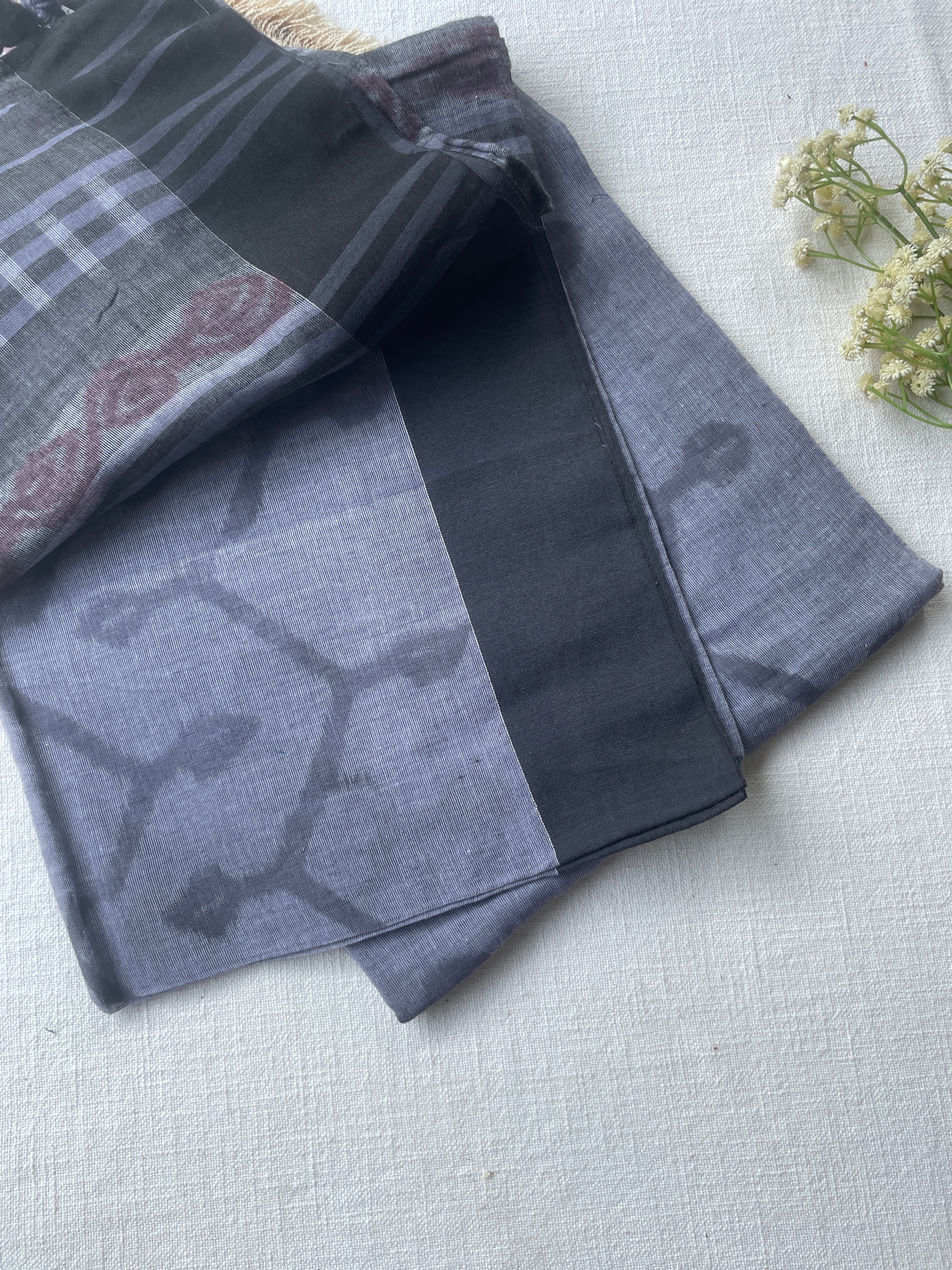 Grey & Black Mul Cotton Saree - Image 4