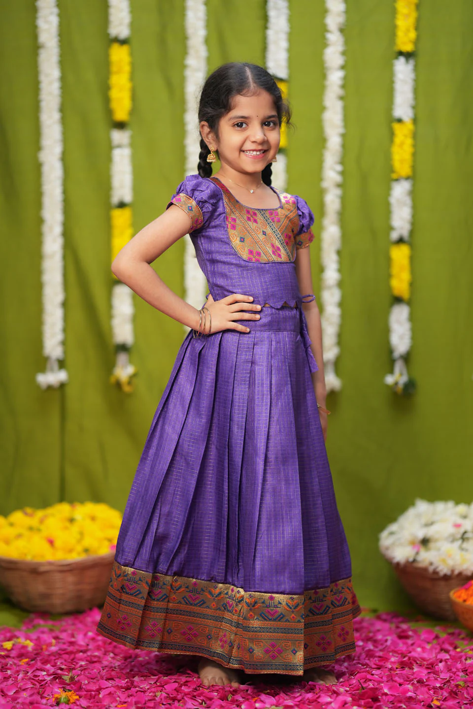 Hamsini Violet lehenga mini - Image 11
