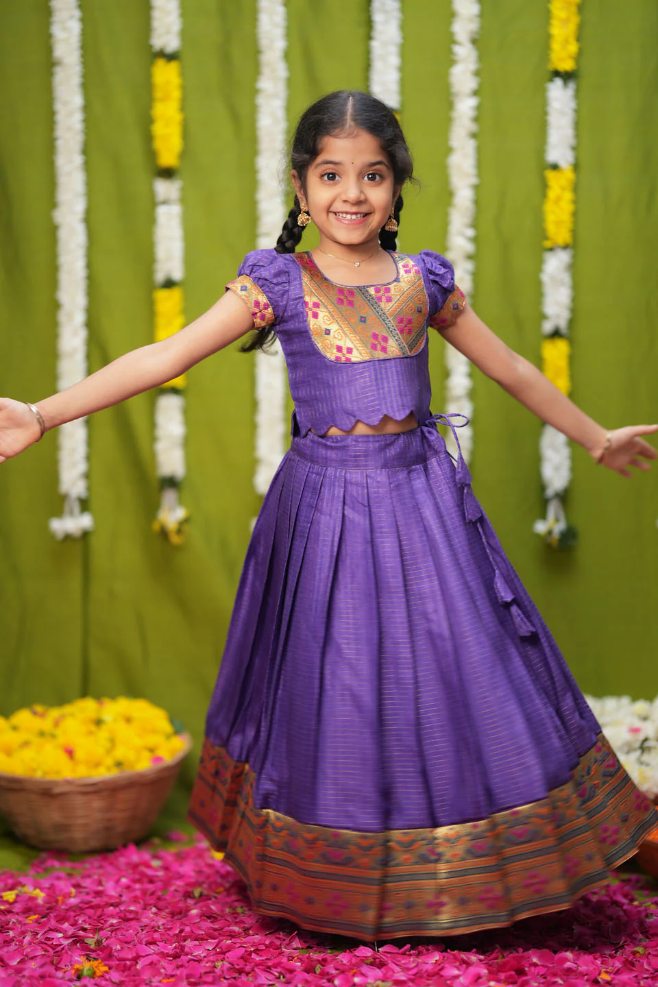 Hamsini Violet lehenga mini - Image 4