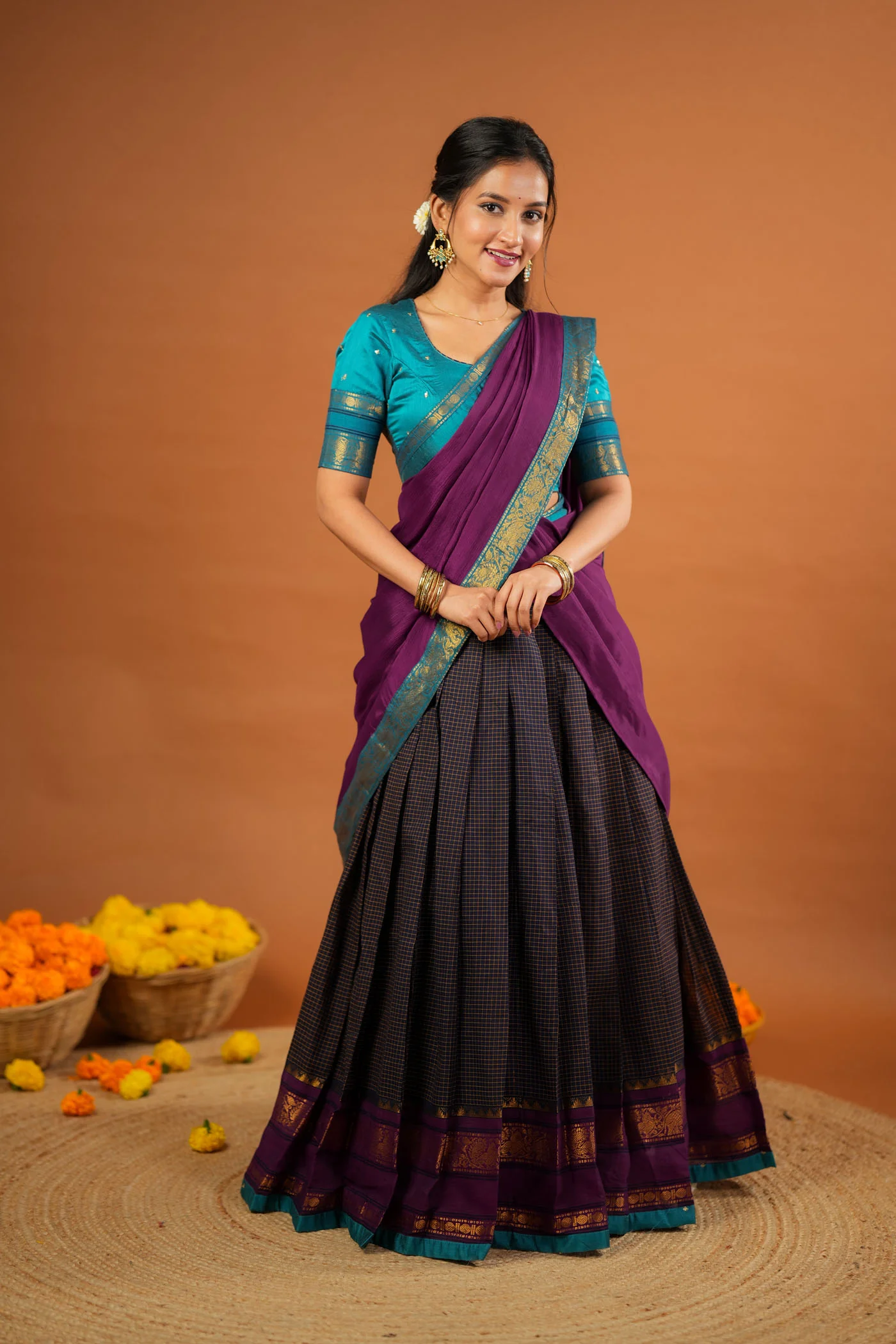 IMD - Ruhika Navy Handwoven Half Saree Set - Image 6