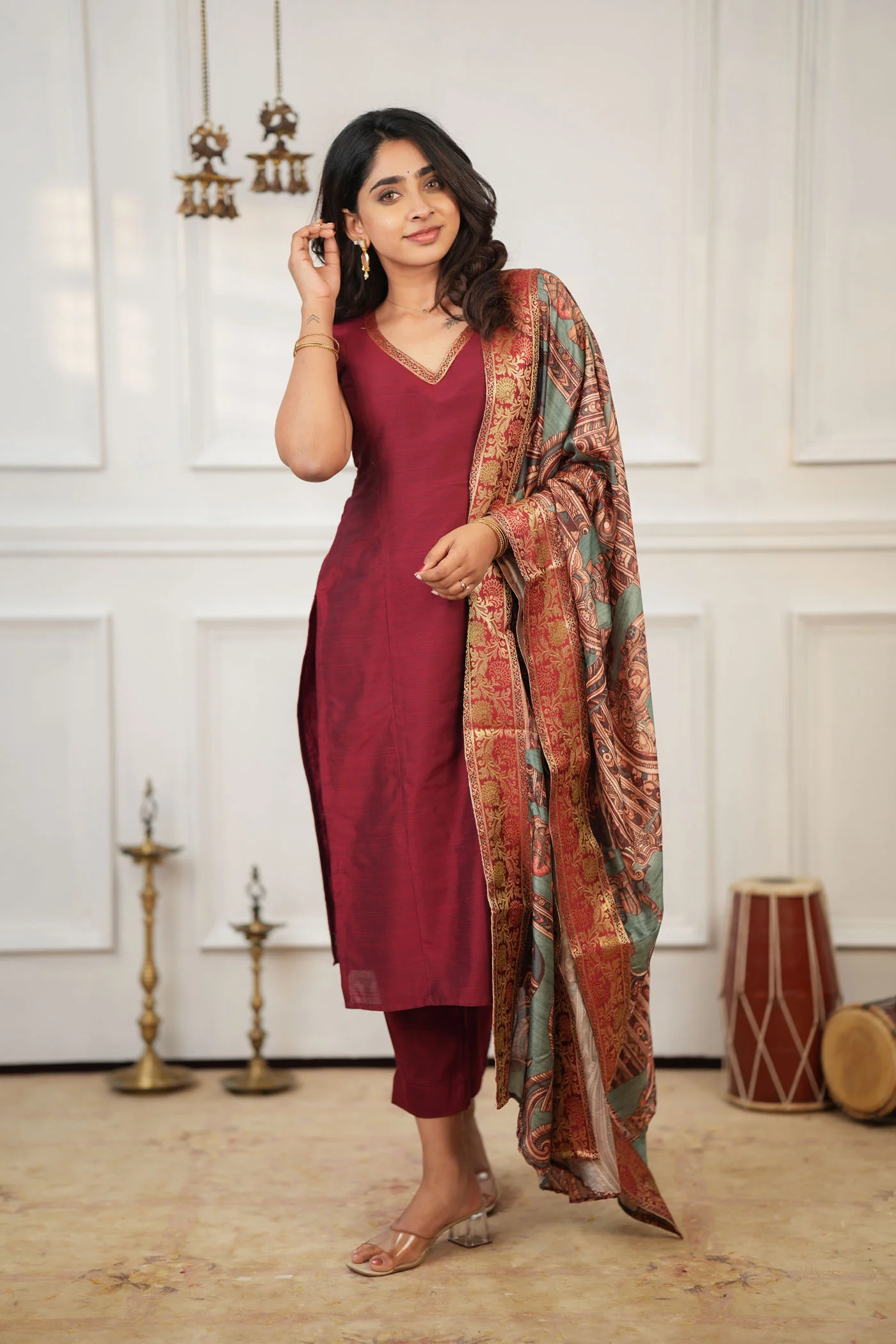 Indra Maroon Kurti Set (Set of 3) - Image 3