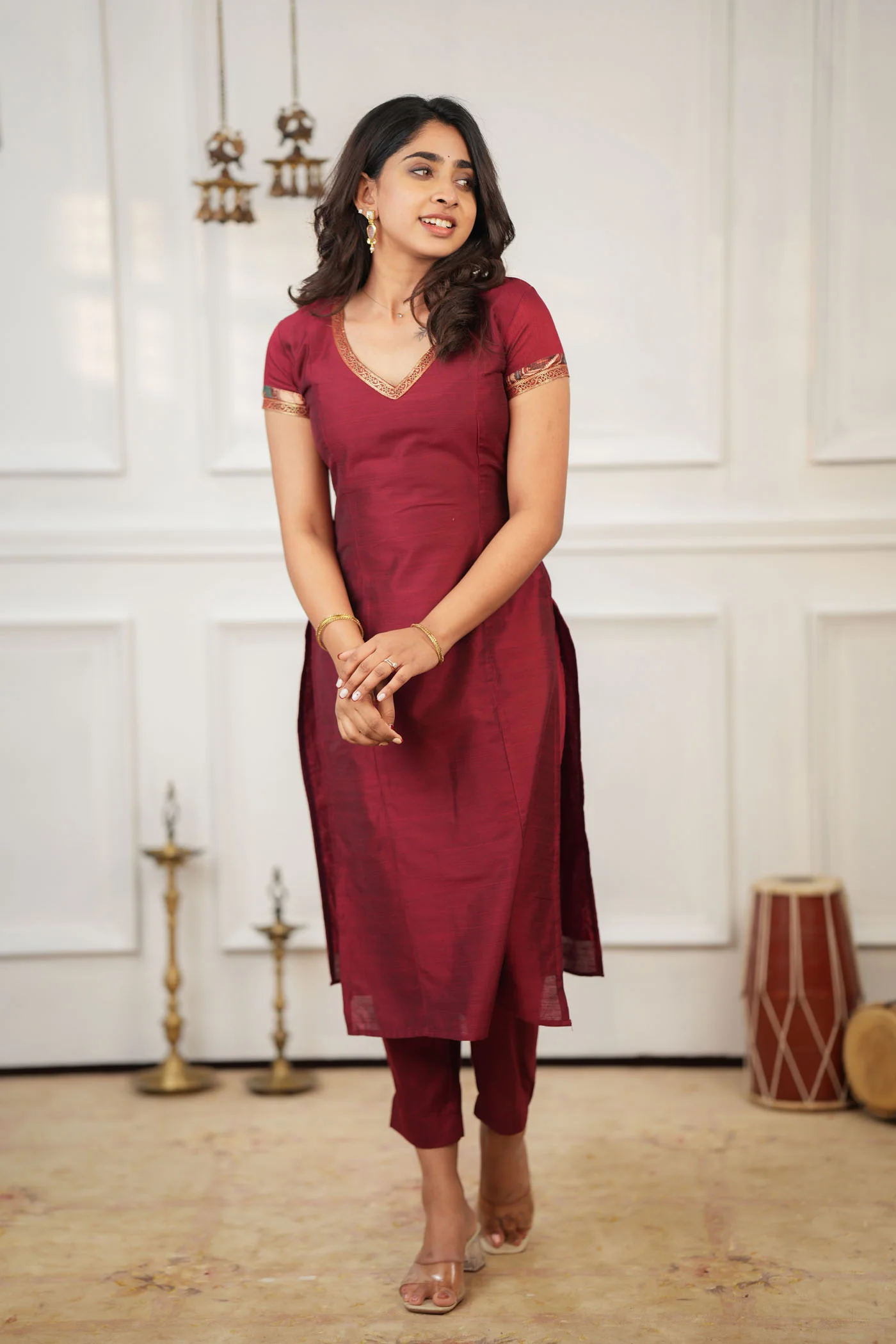 Indra Maroon Kurti Set (Set of 3) - Image 7