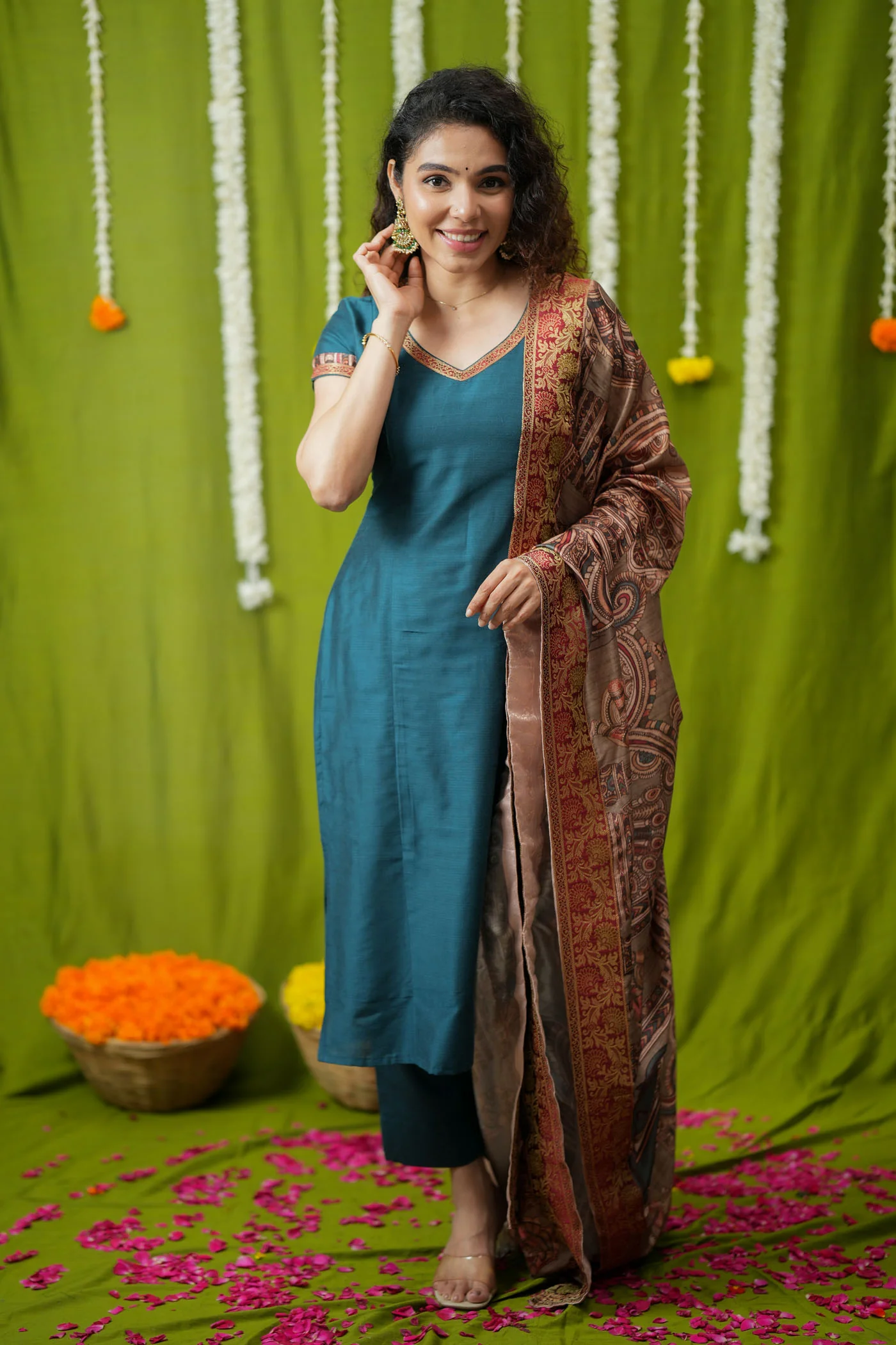 Indra Teal Kurti Set (Set of 3) - Image 15