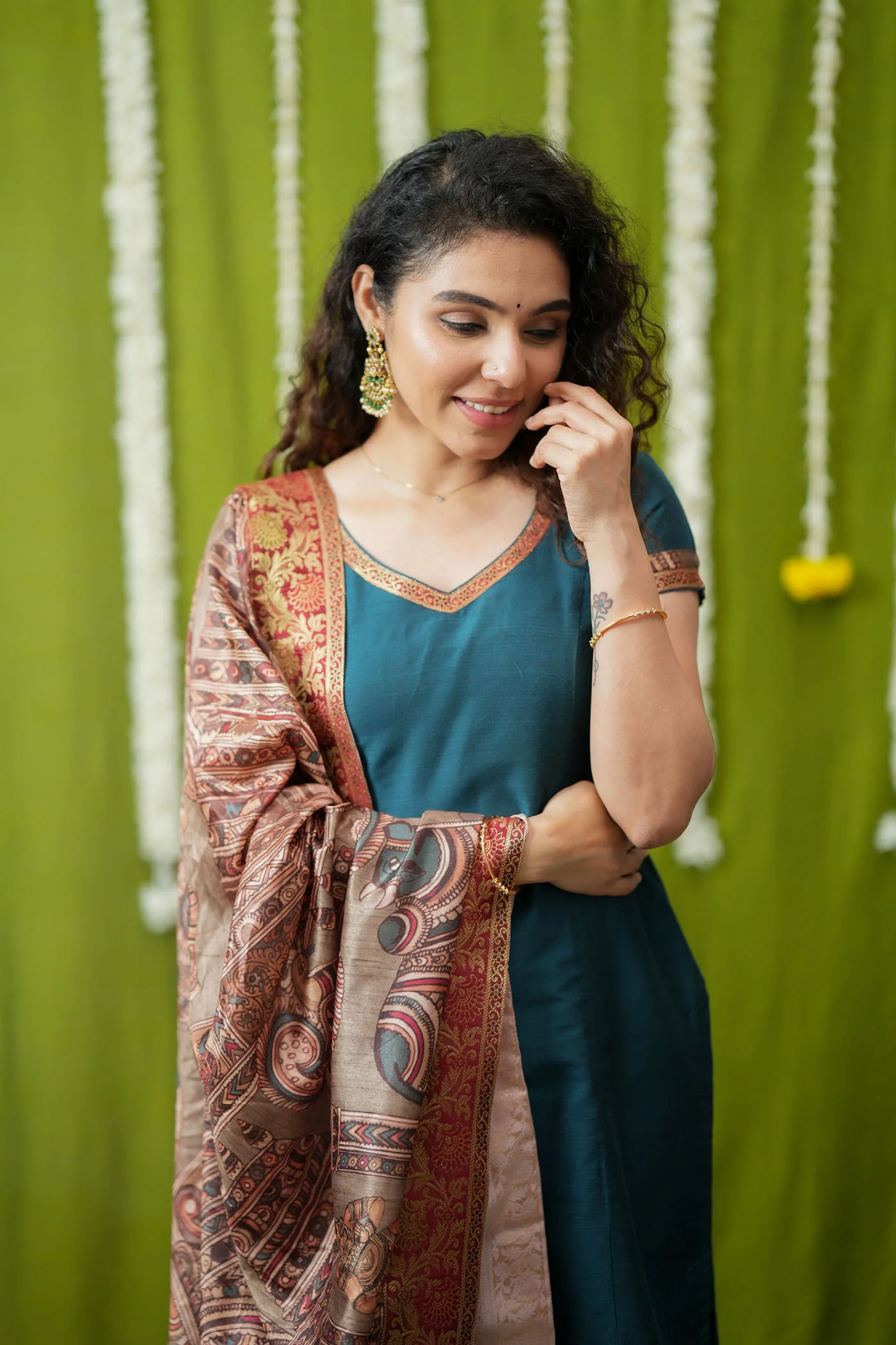 Indra Teal Kurti Set (Set of 3) - Image 5