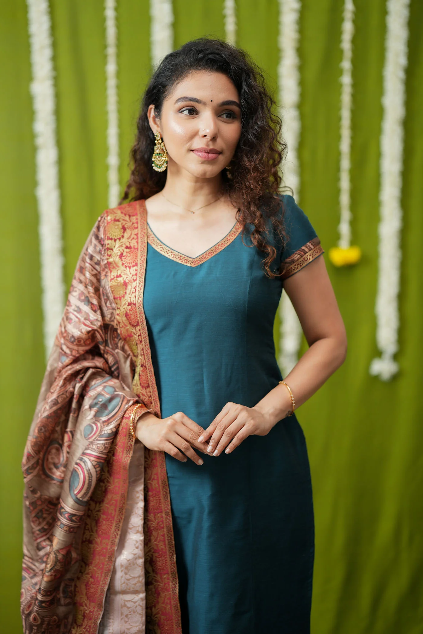 Indra Teal Kurti Set (Set of 3) - Image 9