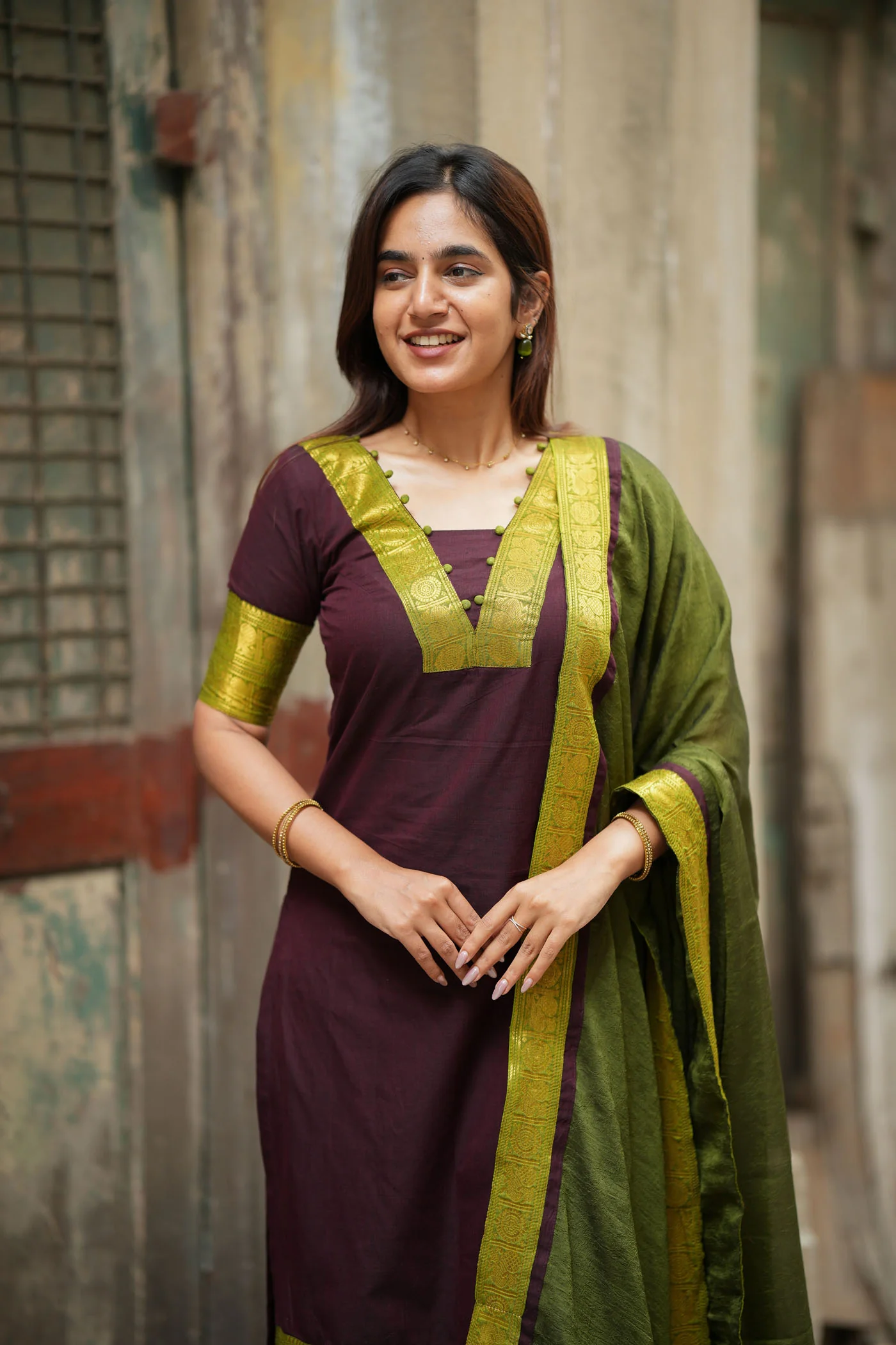 Ira Brown Kurti Set (Set of 2 ) - Image 6
