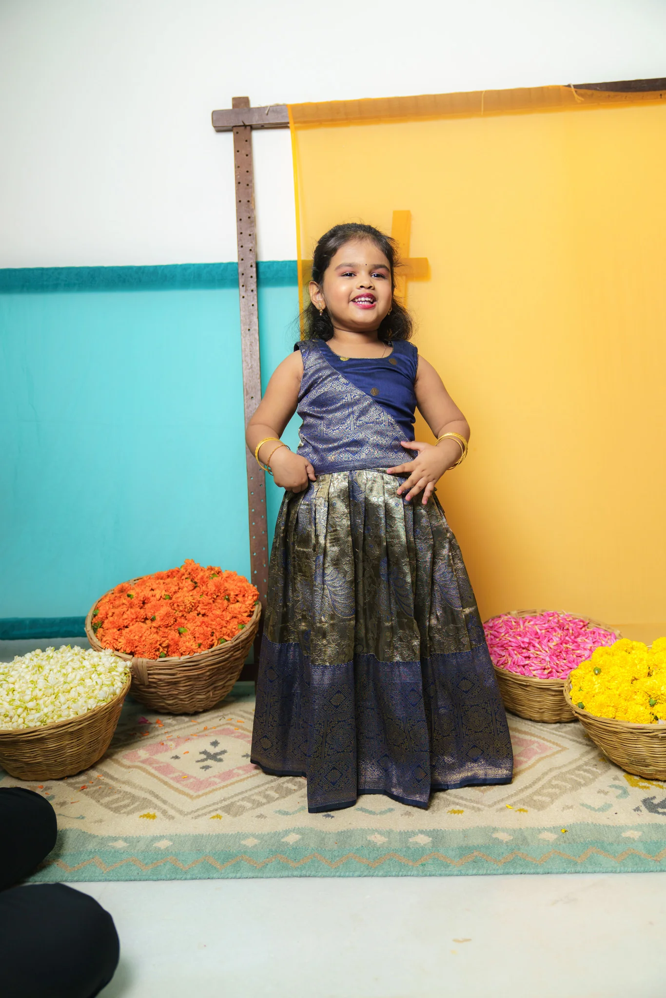 Ishwarya Navy Blue Mini - Image 3