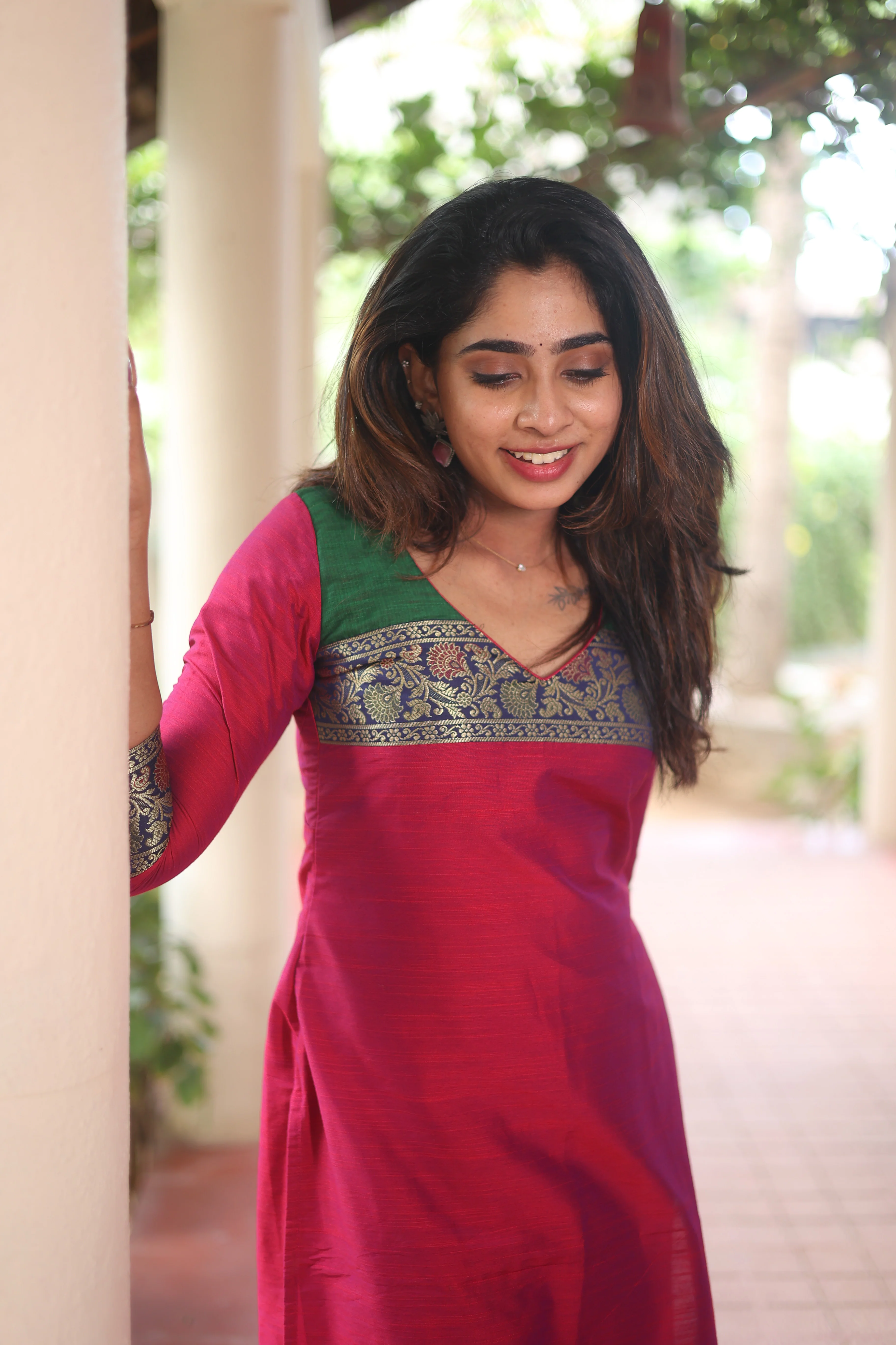 Iva Magenta Kurta Set (Set of 2) - Image 3