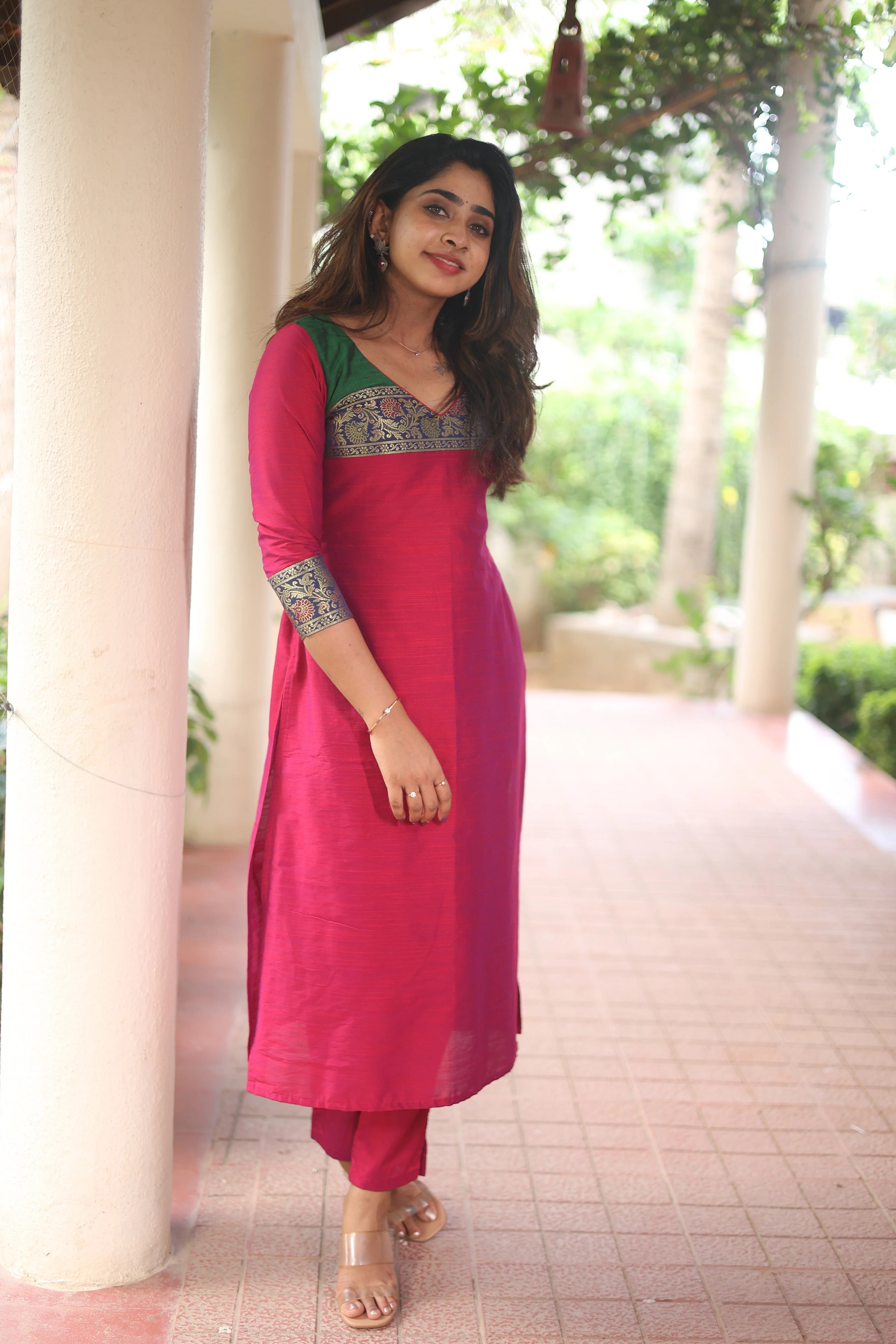 Iva Magenta Kurta Set (Set of 2) - Image 4