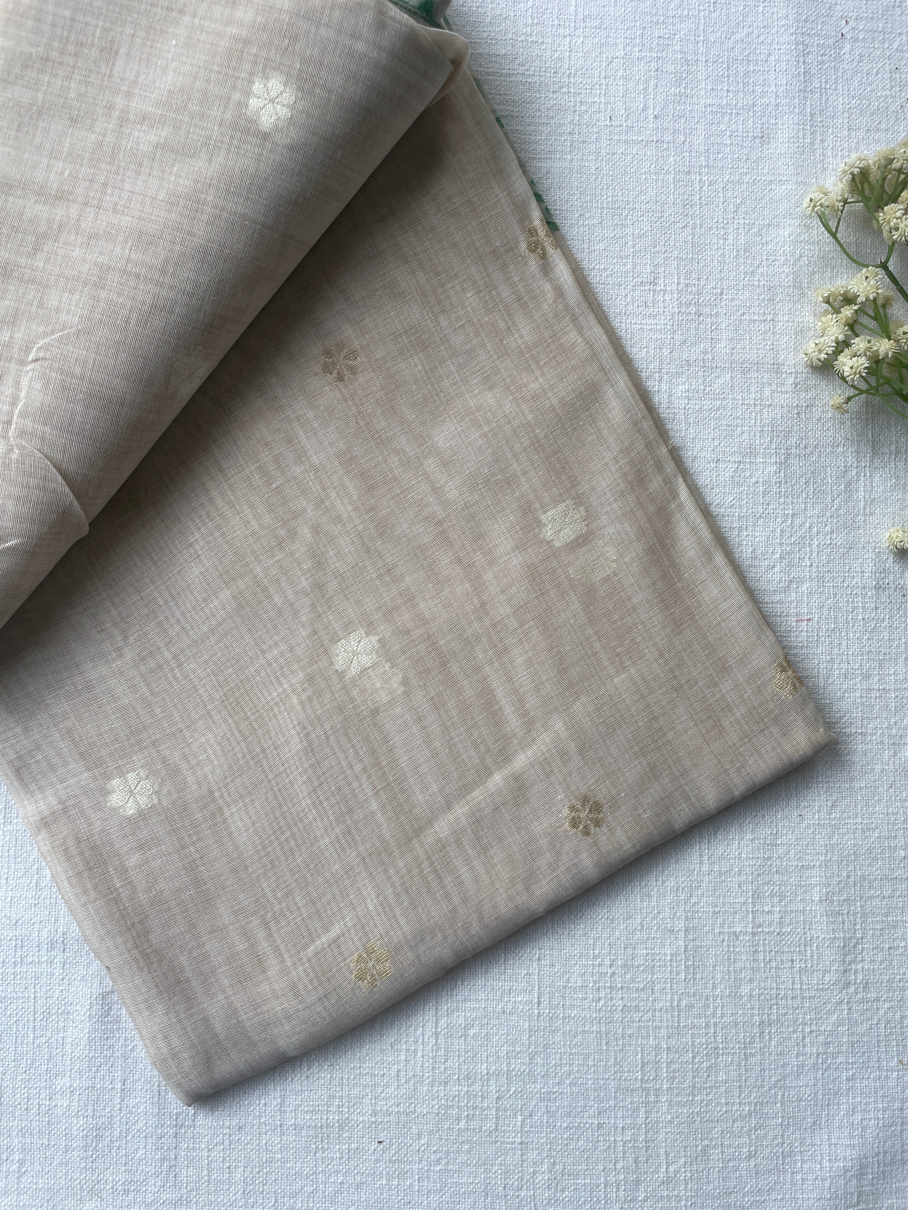 Ivory & Emerald Mul Mul Cotton Saree - Image 5