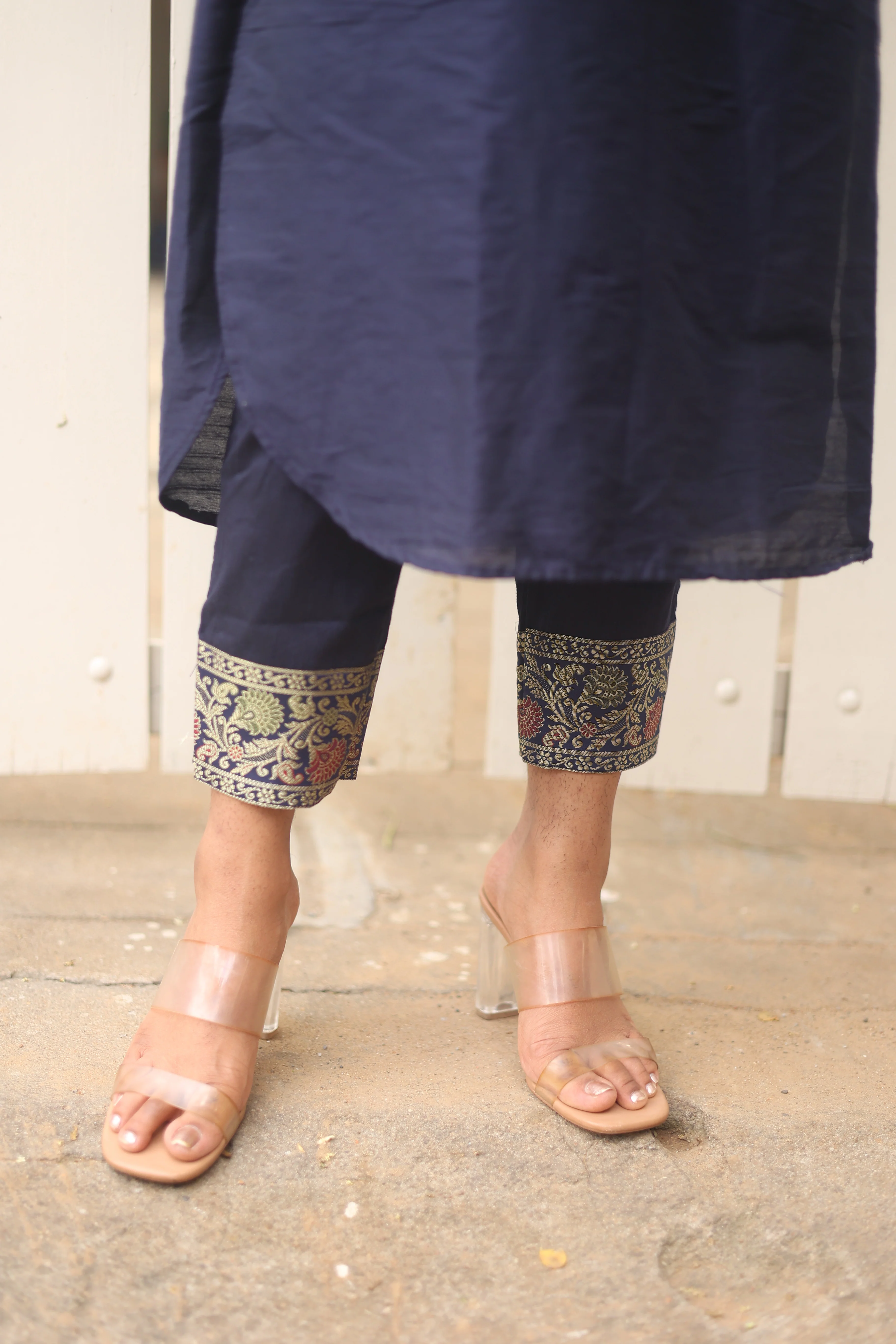 Laila Blue kurta set (Set of 2) - Image 3