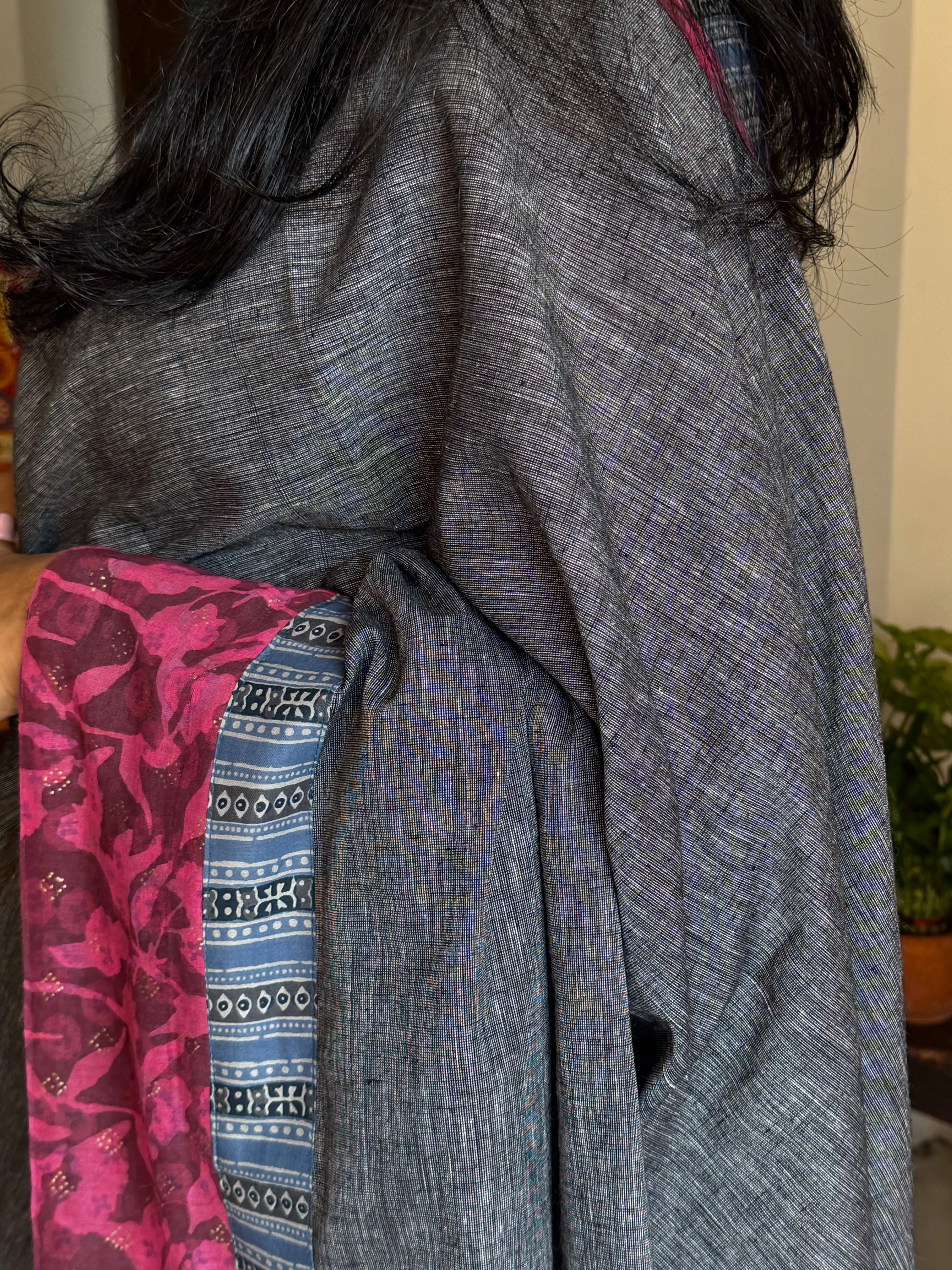 Leela - Grey with Magenta - Image 3