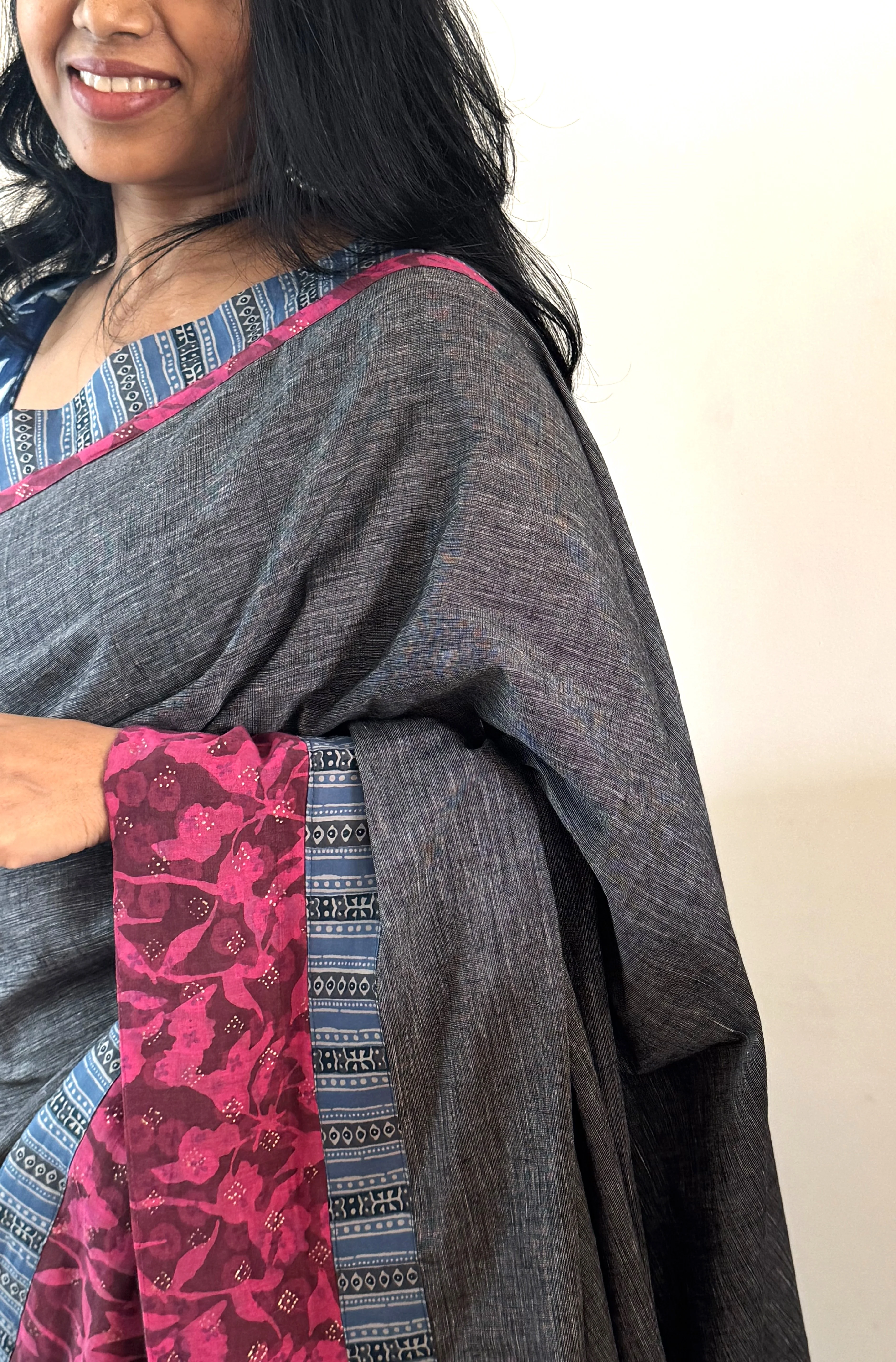 Leela - Grey with Magenta - Image 4