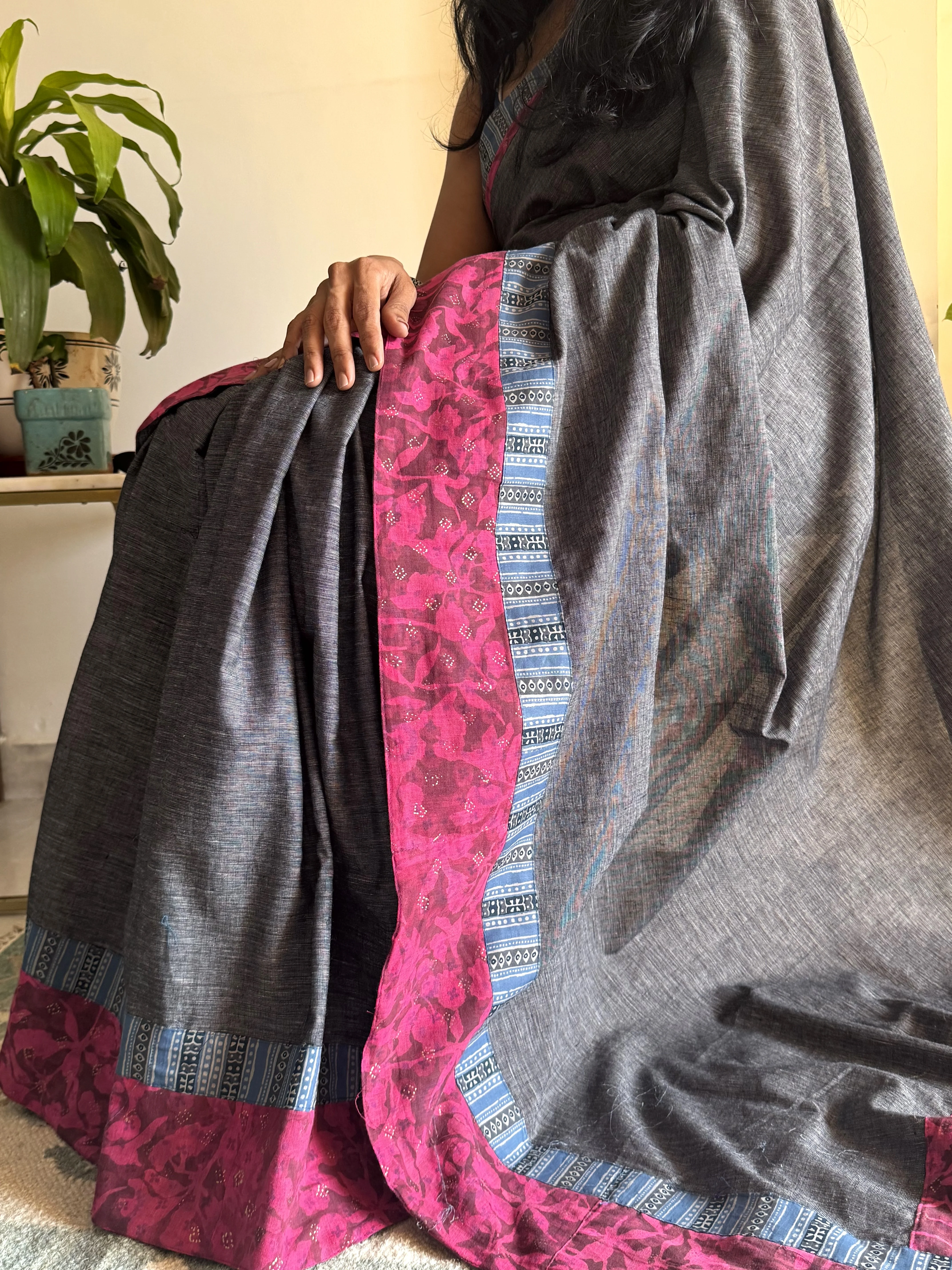 Leela - Grey with Magenta - Image 7