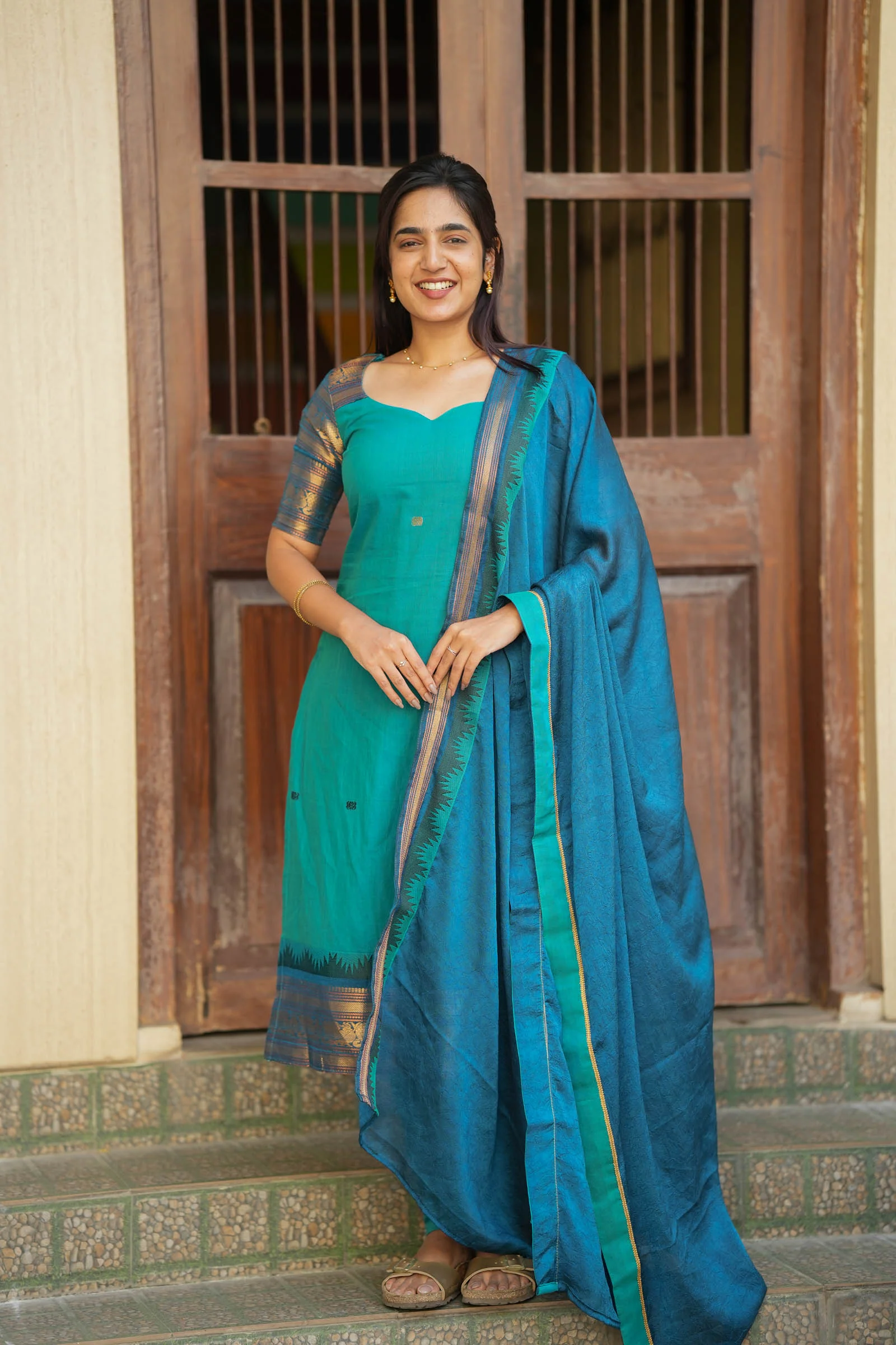 Madhuri Blue Kurti Set (Set of 2) - Image 3
