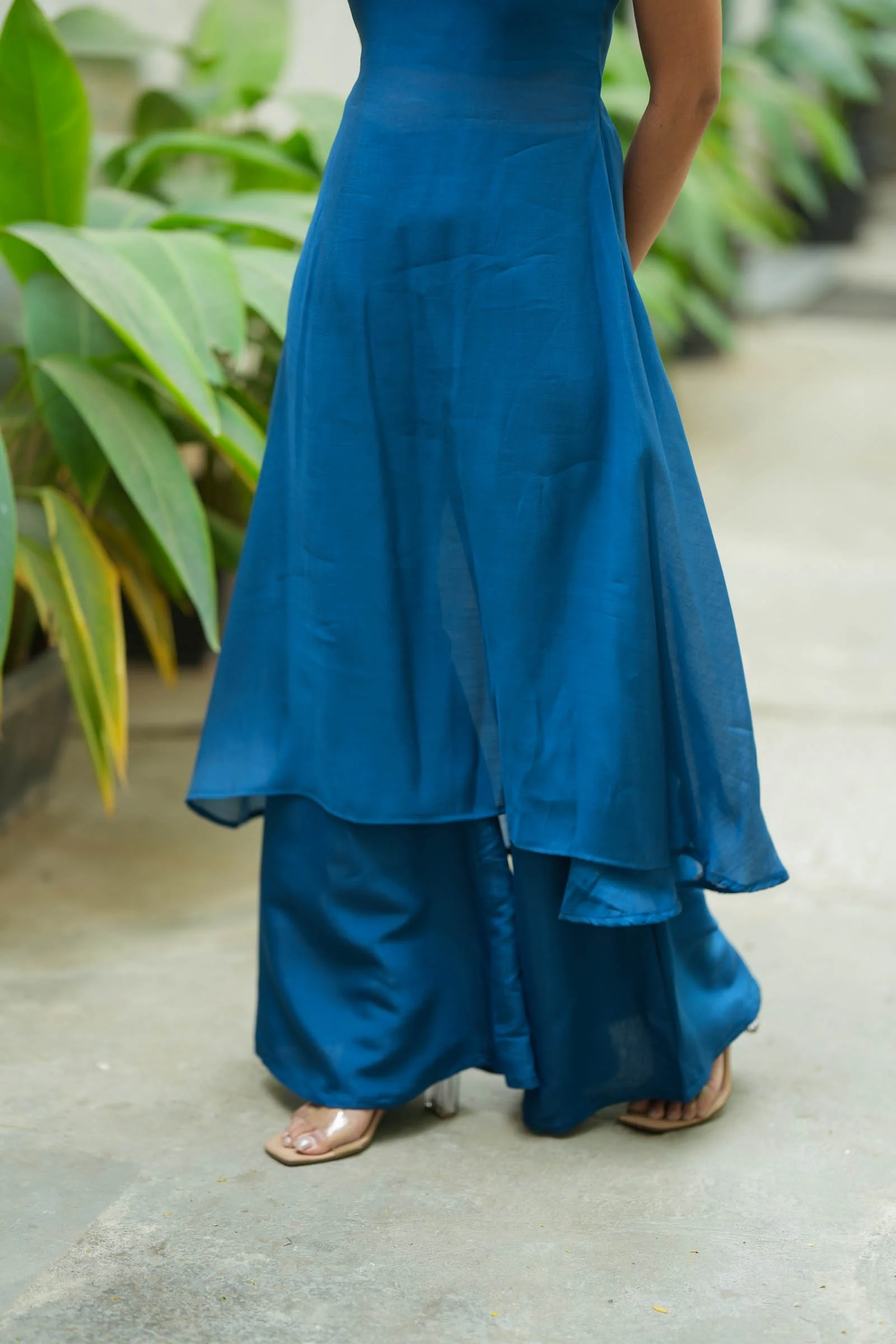 Nandhitha Teal Kurta Set ( Set of 2) - Image 4