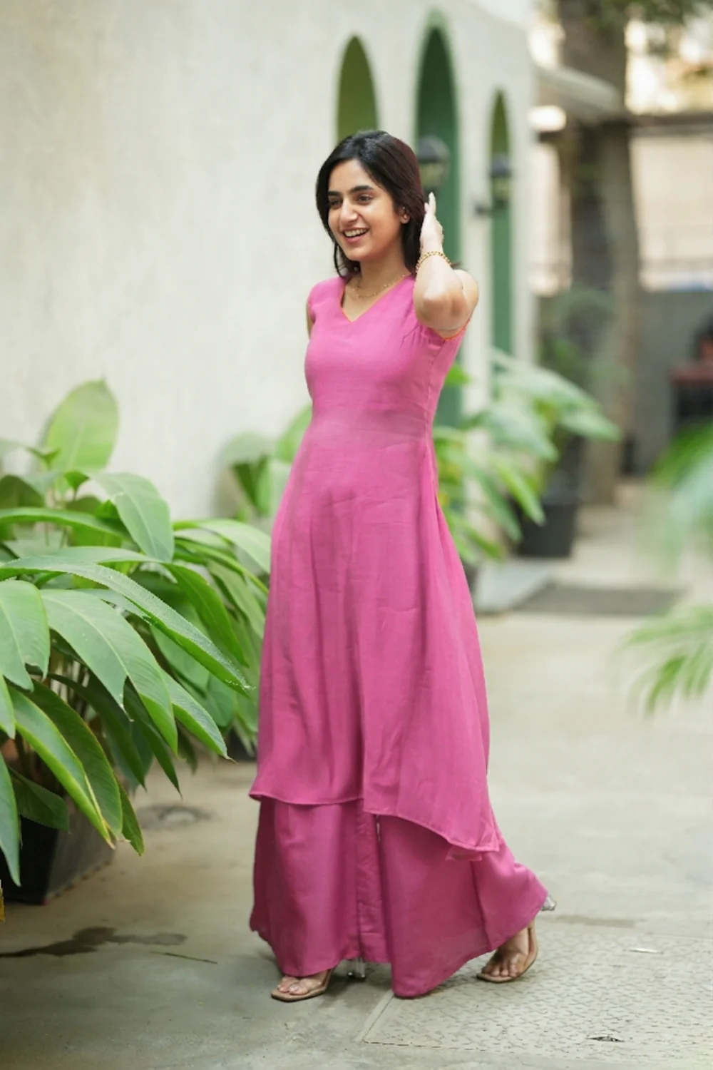 Nandhitha Pink Kurta Set ( Set of 2) - Image 2