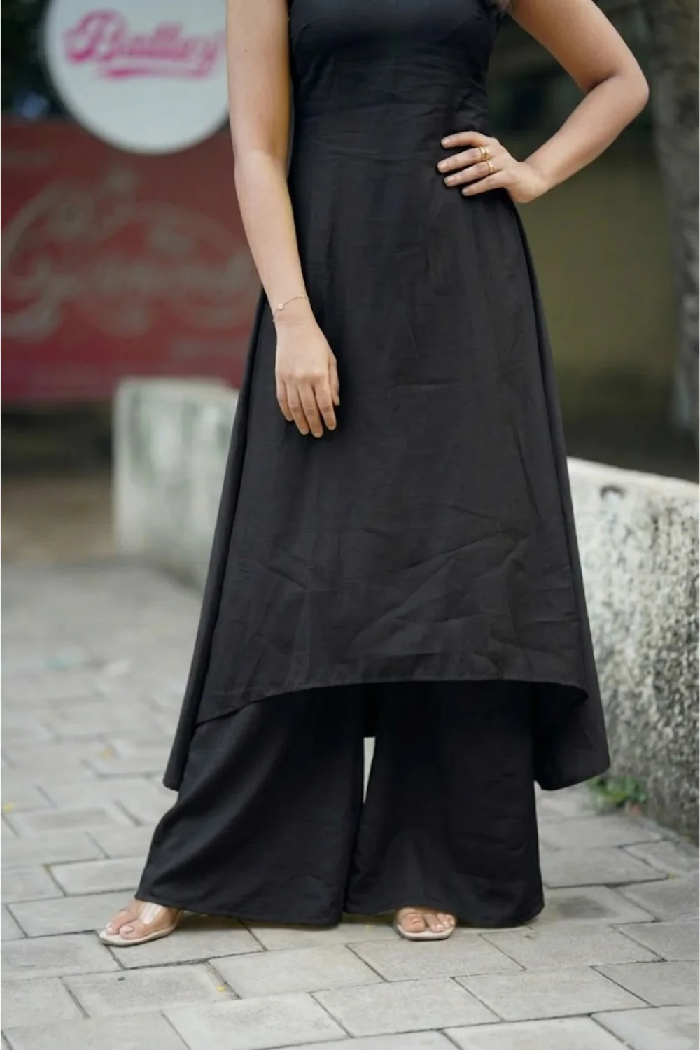 Nandhitha Black Kurta Set ( Set of 2) - Image 4