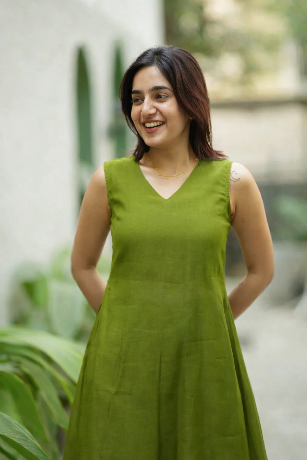 Nandhitha Green Kurta Set ( Set of 2) - Image 2