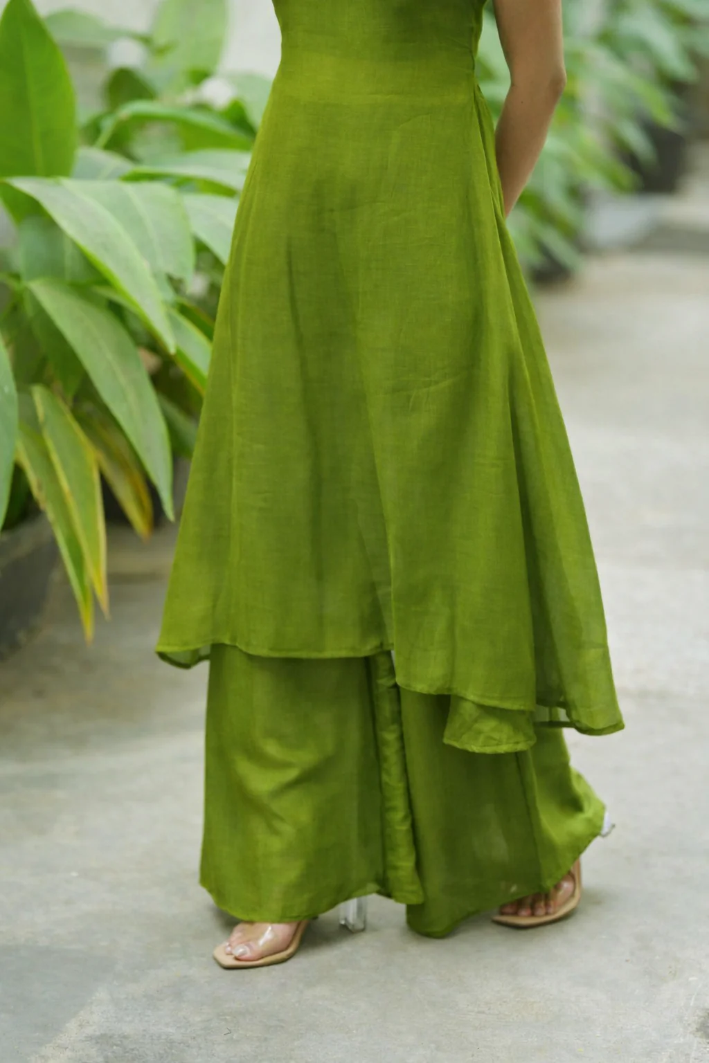 Nandhitha Green Kurta Set ( Set of 2) - Image 4
