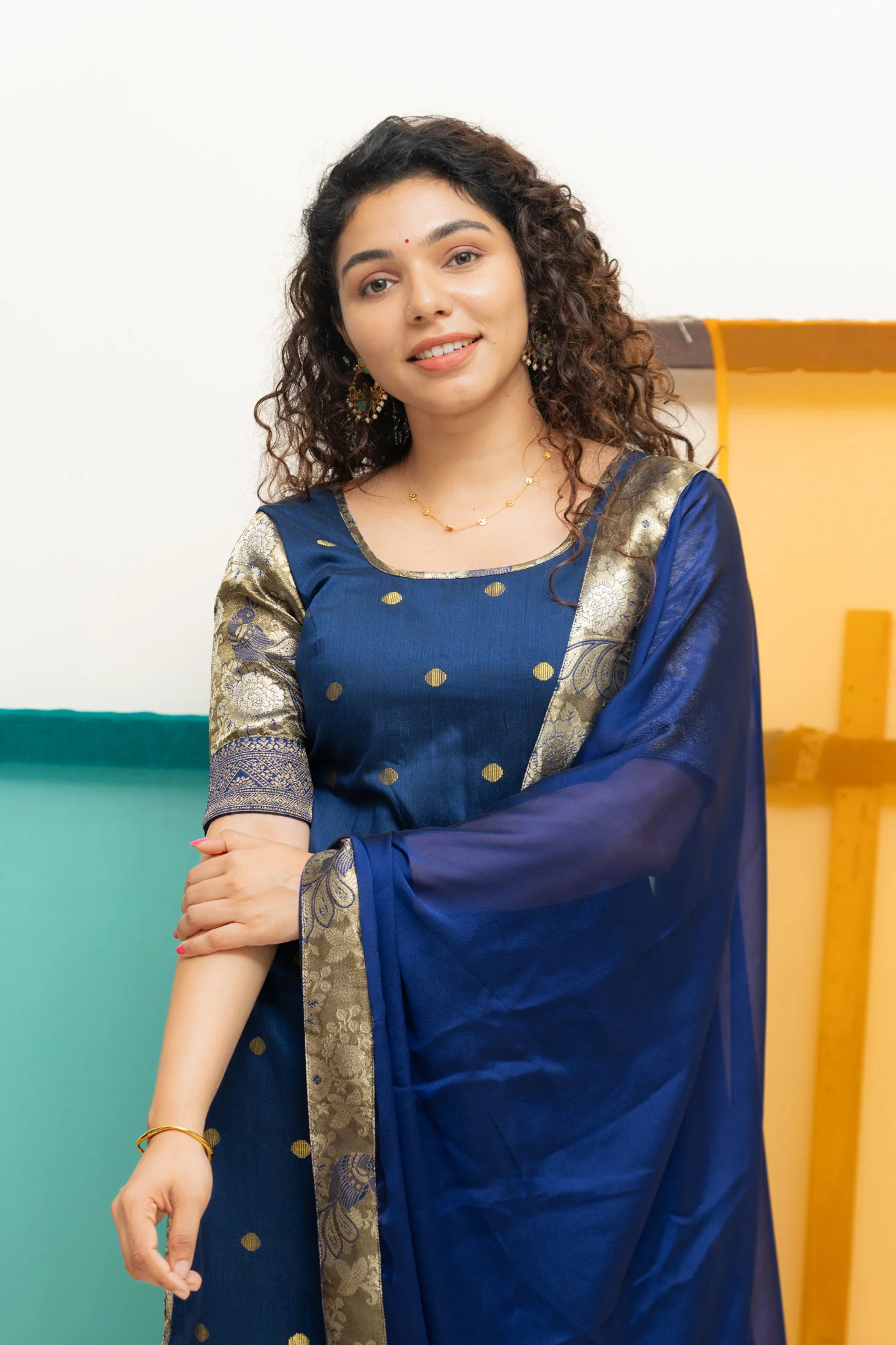 Nikitha Navy Blue Kurti Set - Image 18