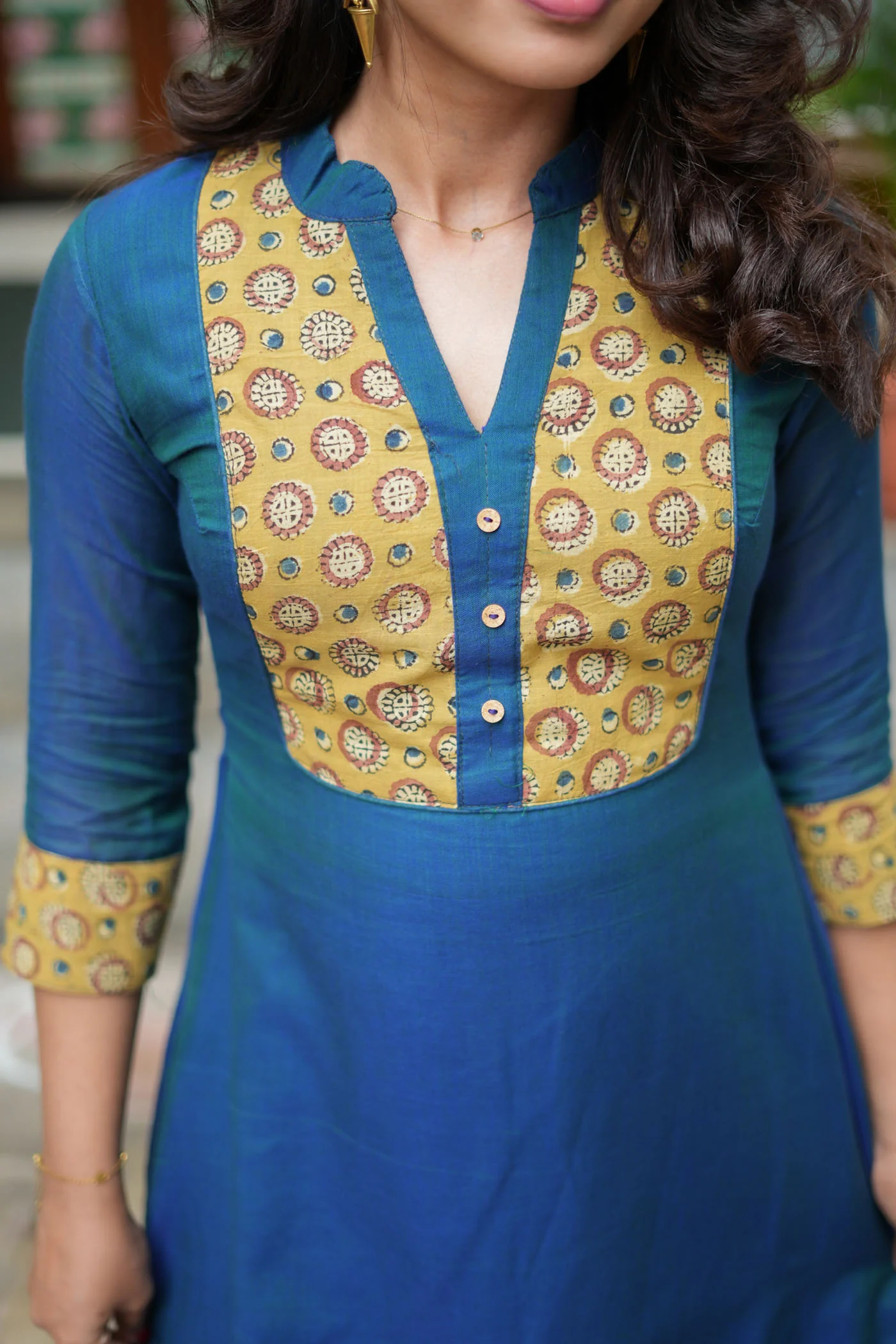 Pranazhini Teal Kurta Set (Set of 2) - Image 7