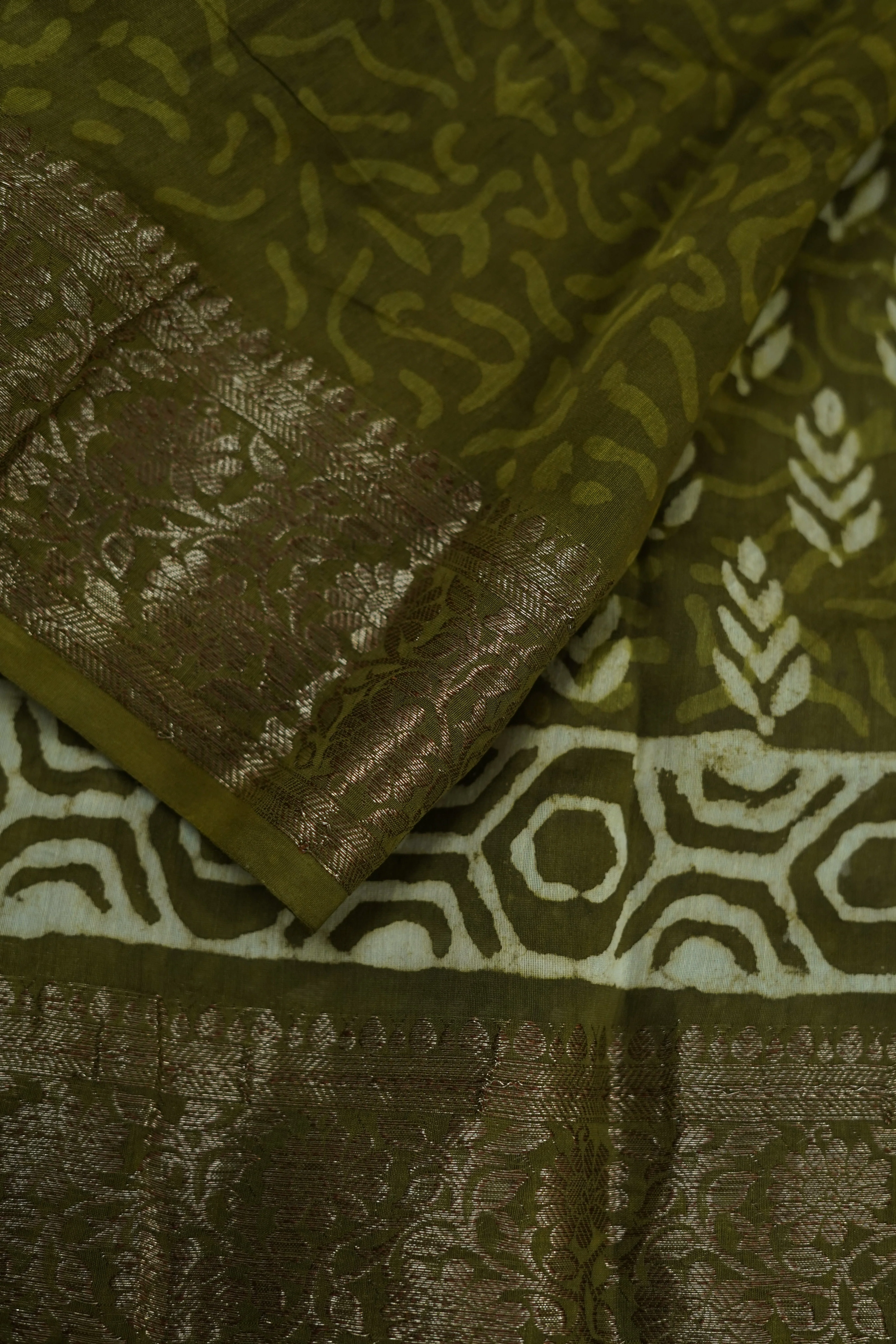 Printed Olive Chettinad Cotton Saree - Image 4