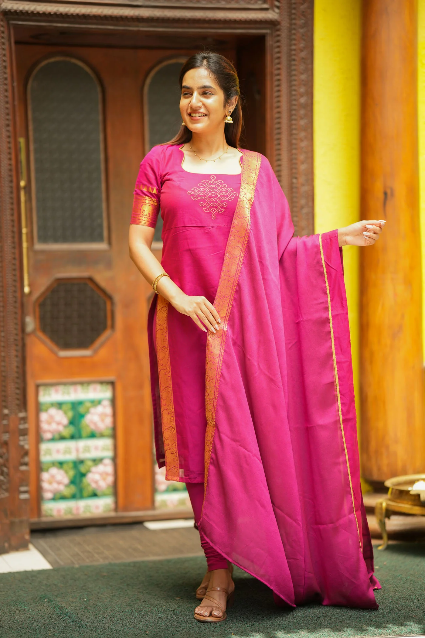 Riddhi Magenta Kurti Set (Set of 2 ) - Image 5