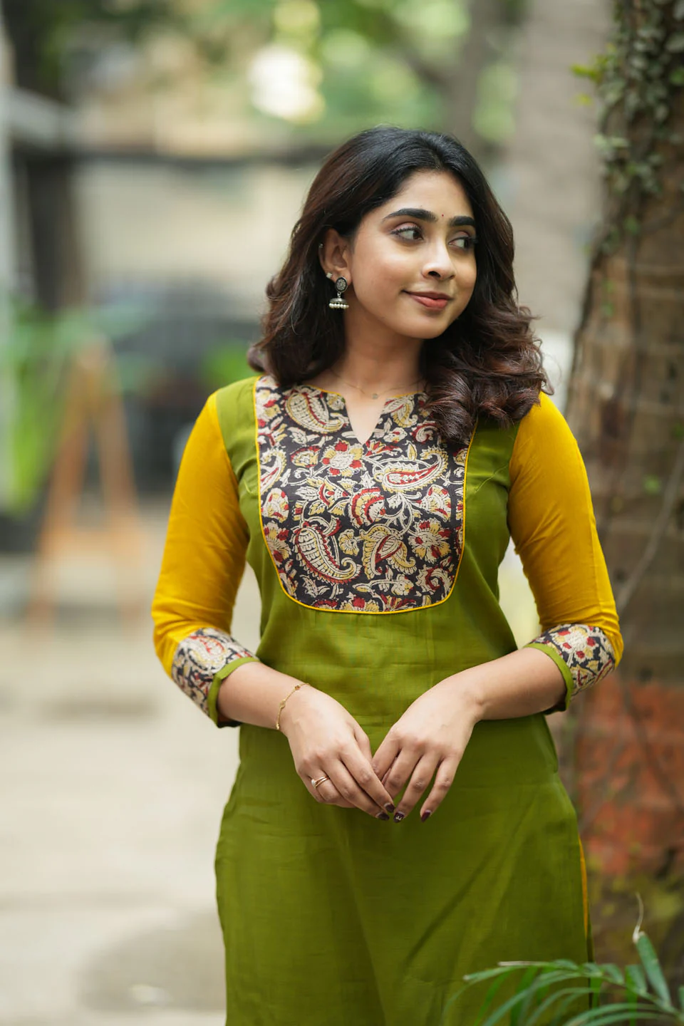 Samriddhi Green Kurti (Set of 2) - Image 10