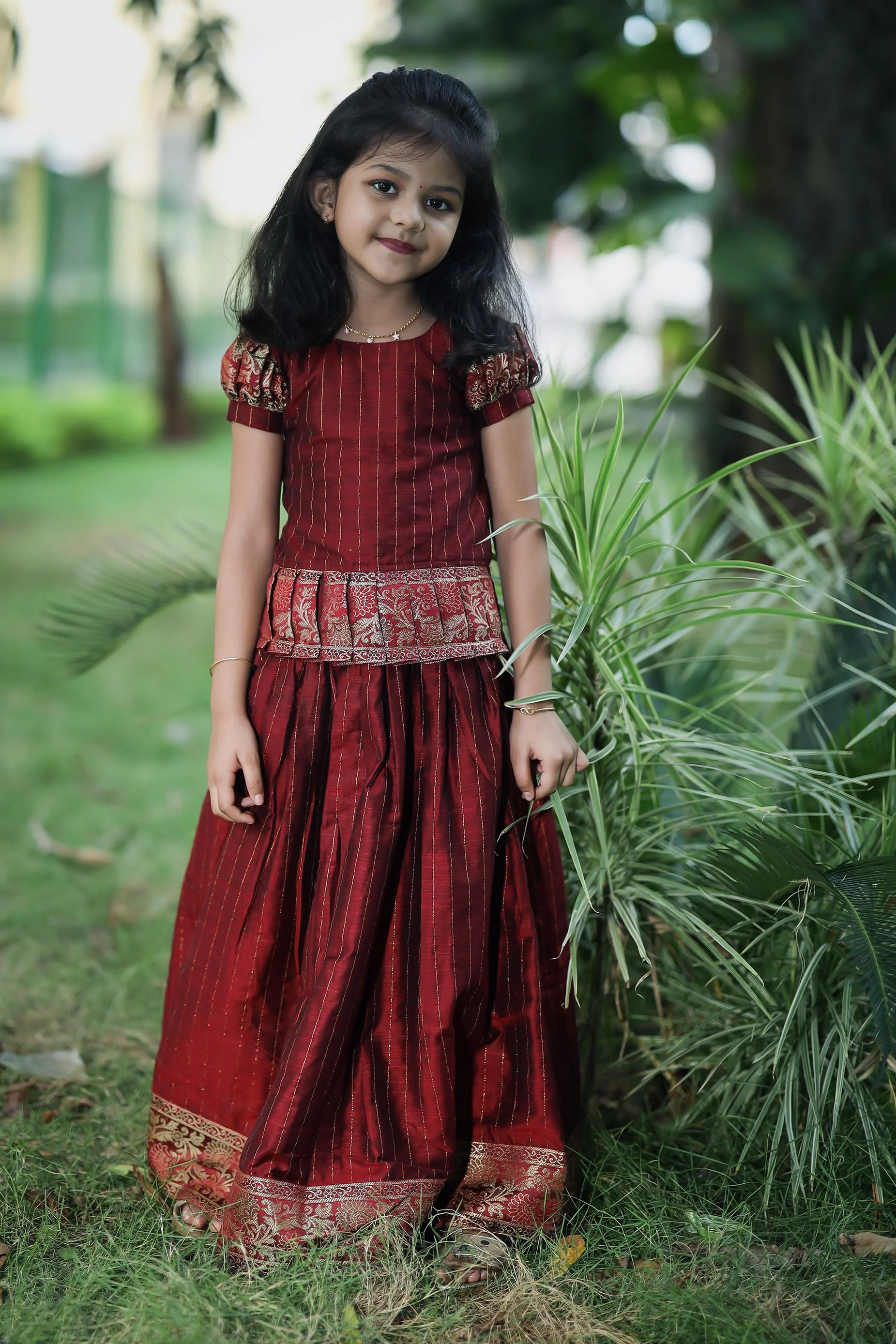 Sangamithrai Maroon Mini - Image 5