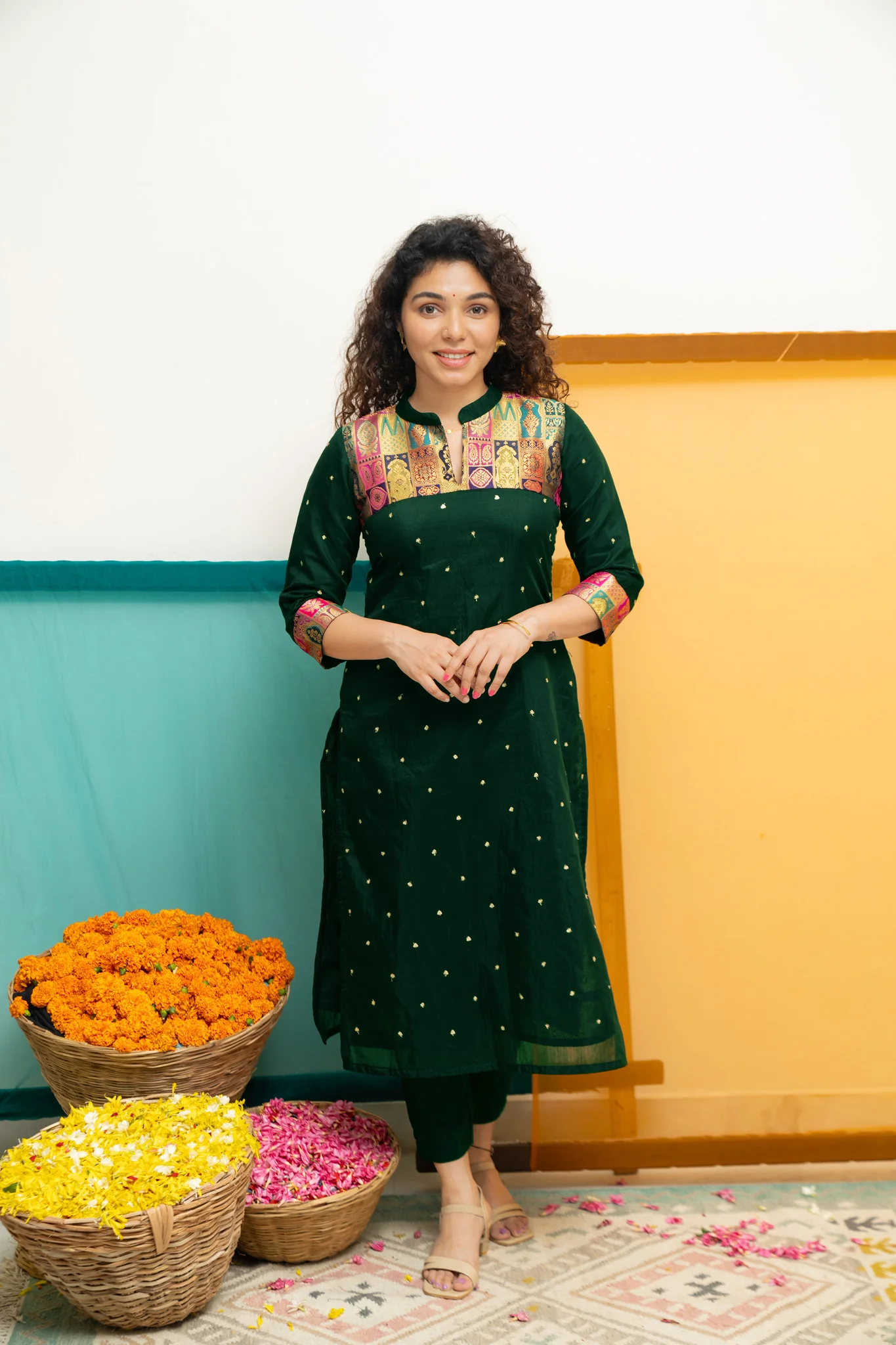 Shilpa Green Kurti Set - Image 2