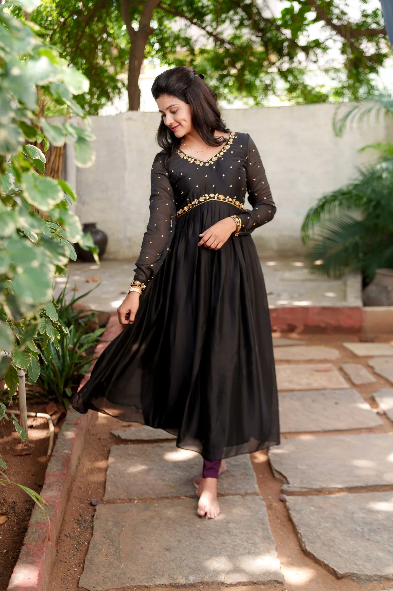 Mridula Black - Image 13