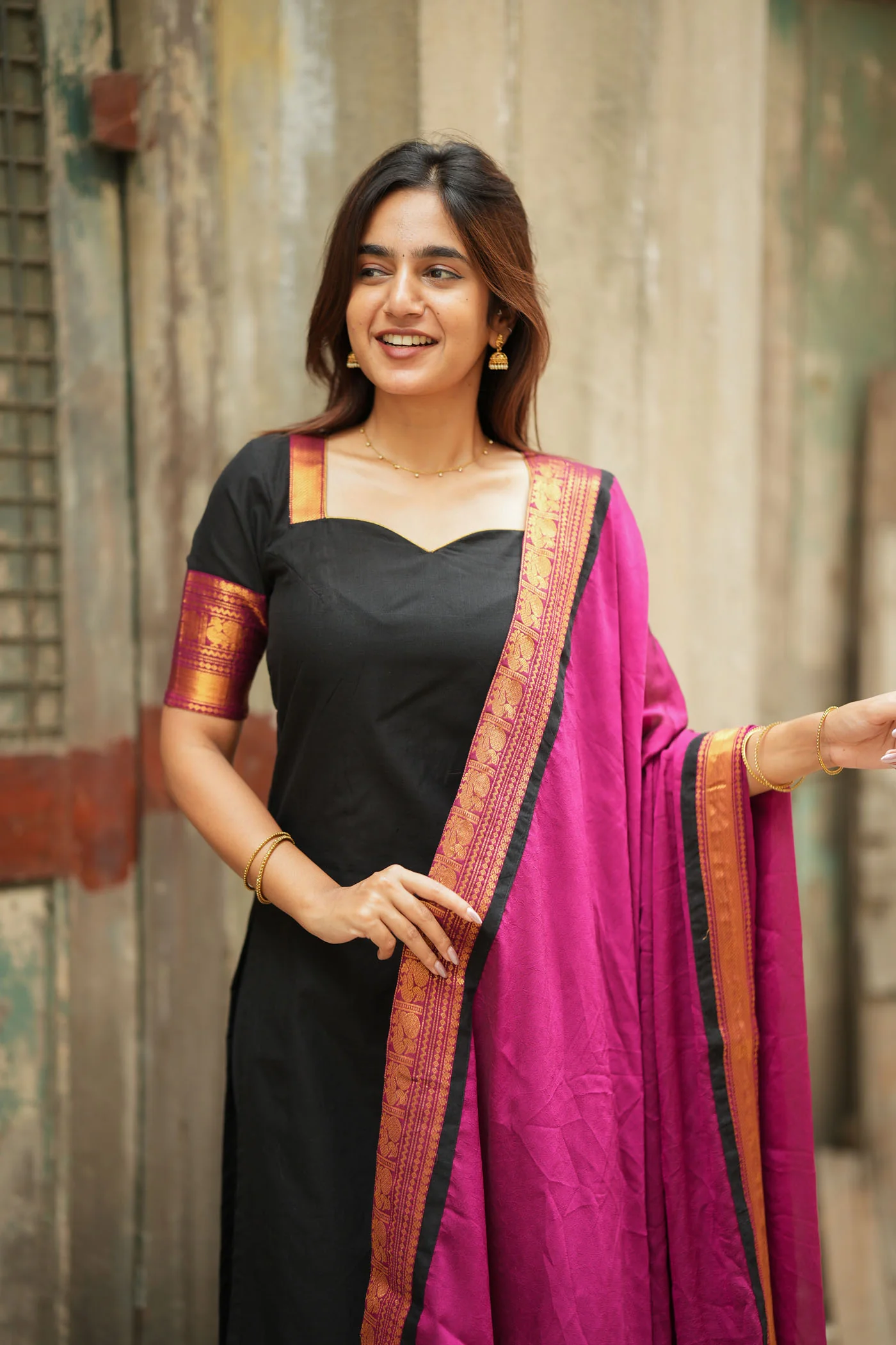 Tamizh Black Kurti Set (Set of 2) - Image 3