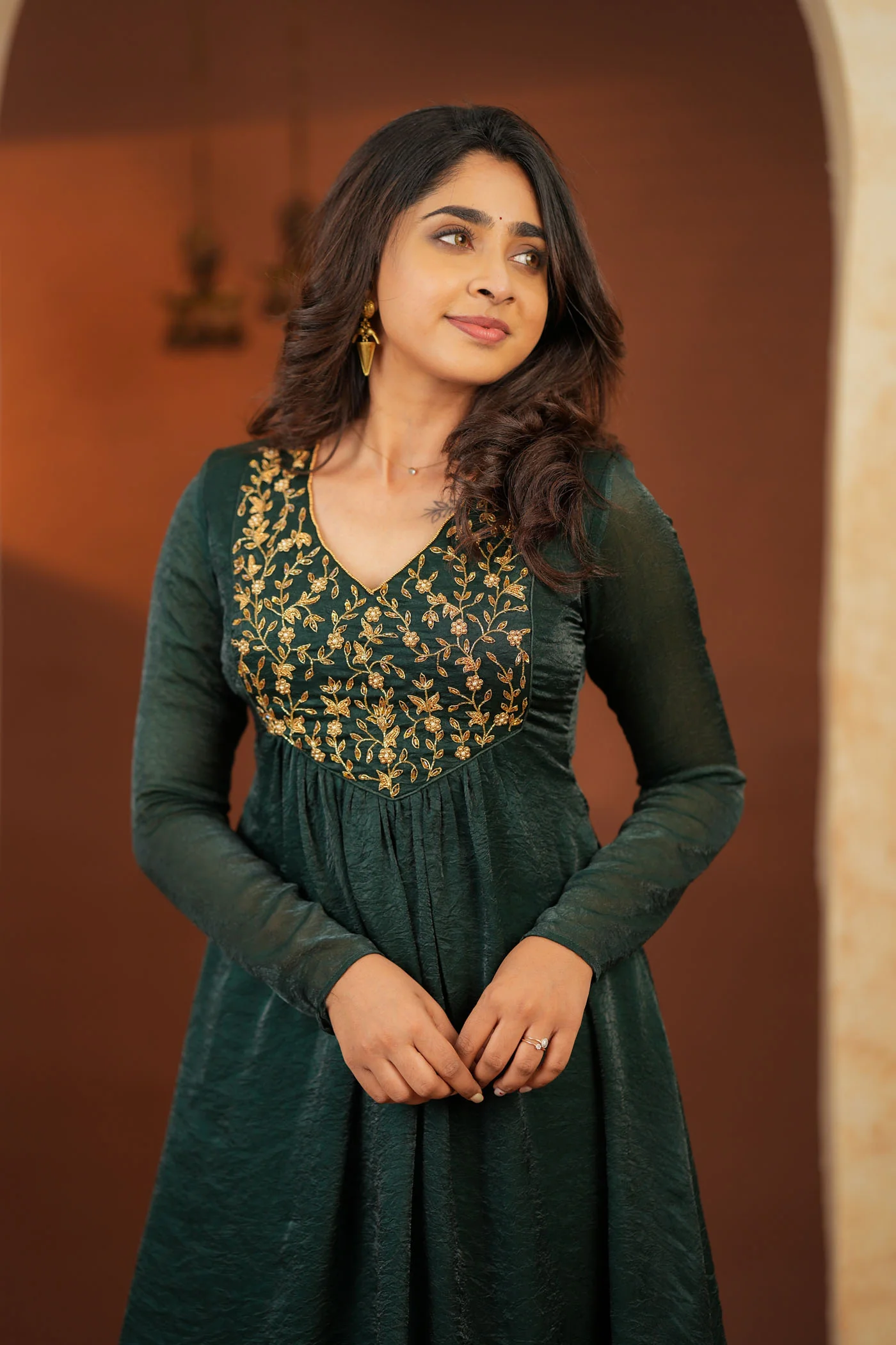 Upasanna Bottle Green Kurta Set (Set of 2) - Image 5