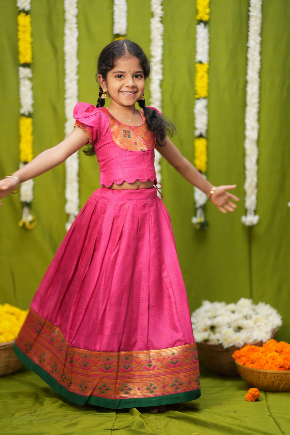 Hamsini Pink lehenga mini - Image 11