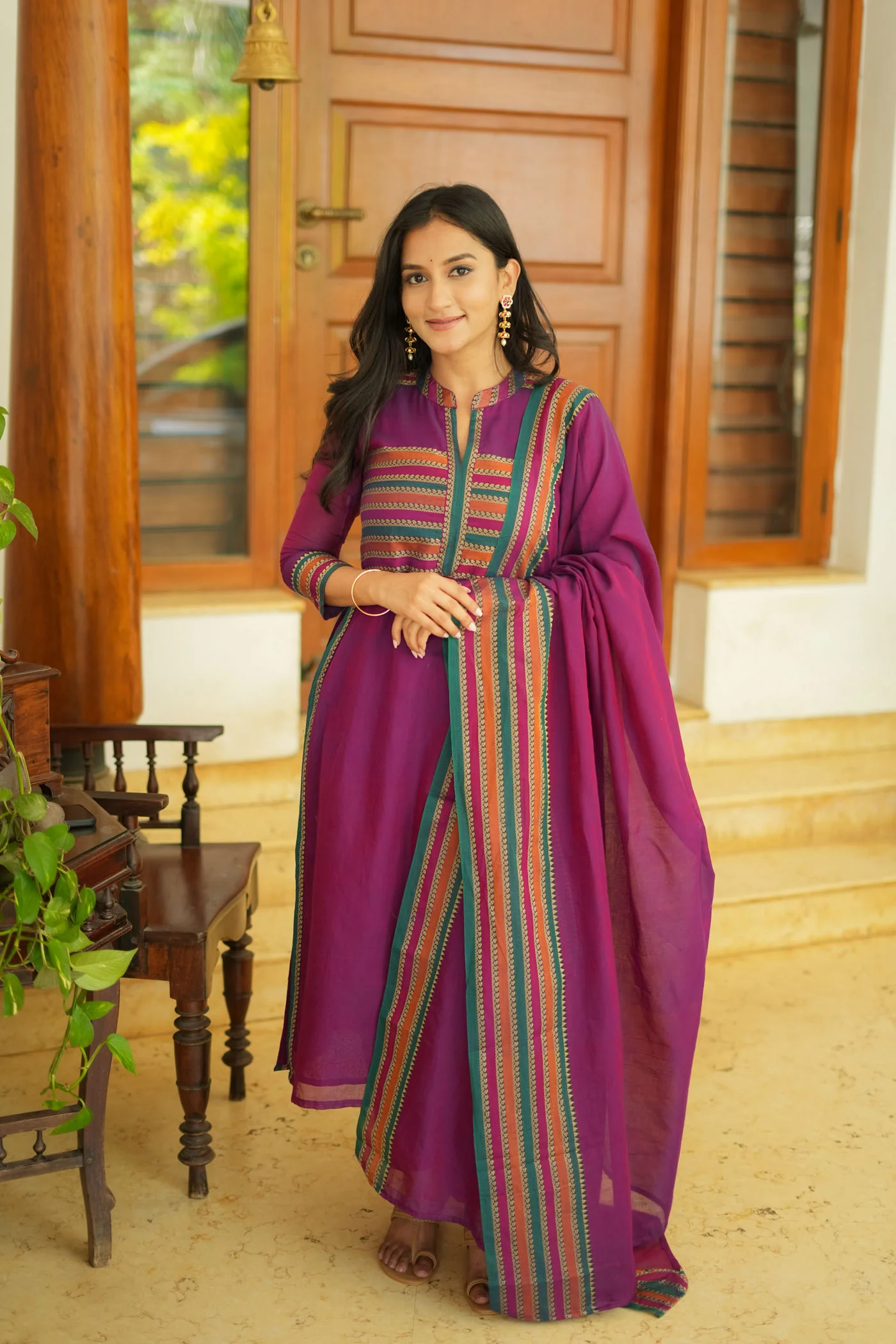 Vanika Magenta Handloom Kurta Set - Image 6
