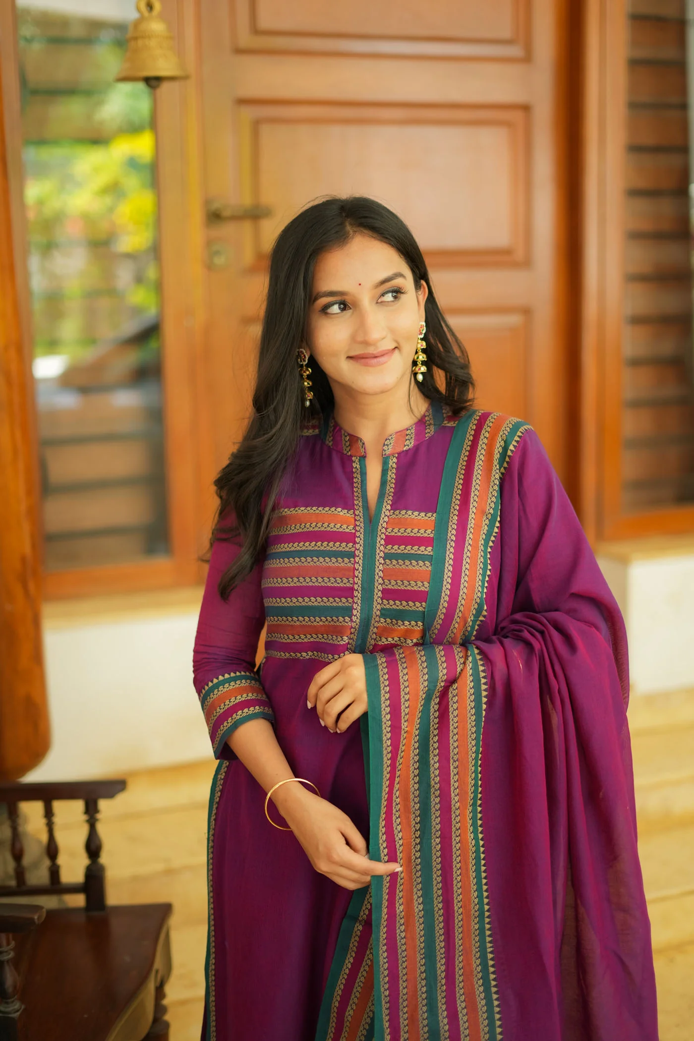 Vanika Magenta Handloom Kurta Set - Image 7