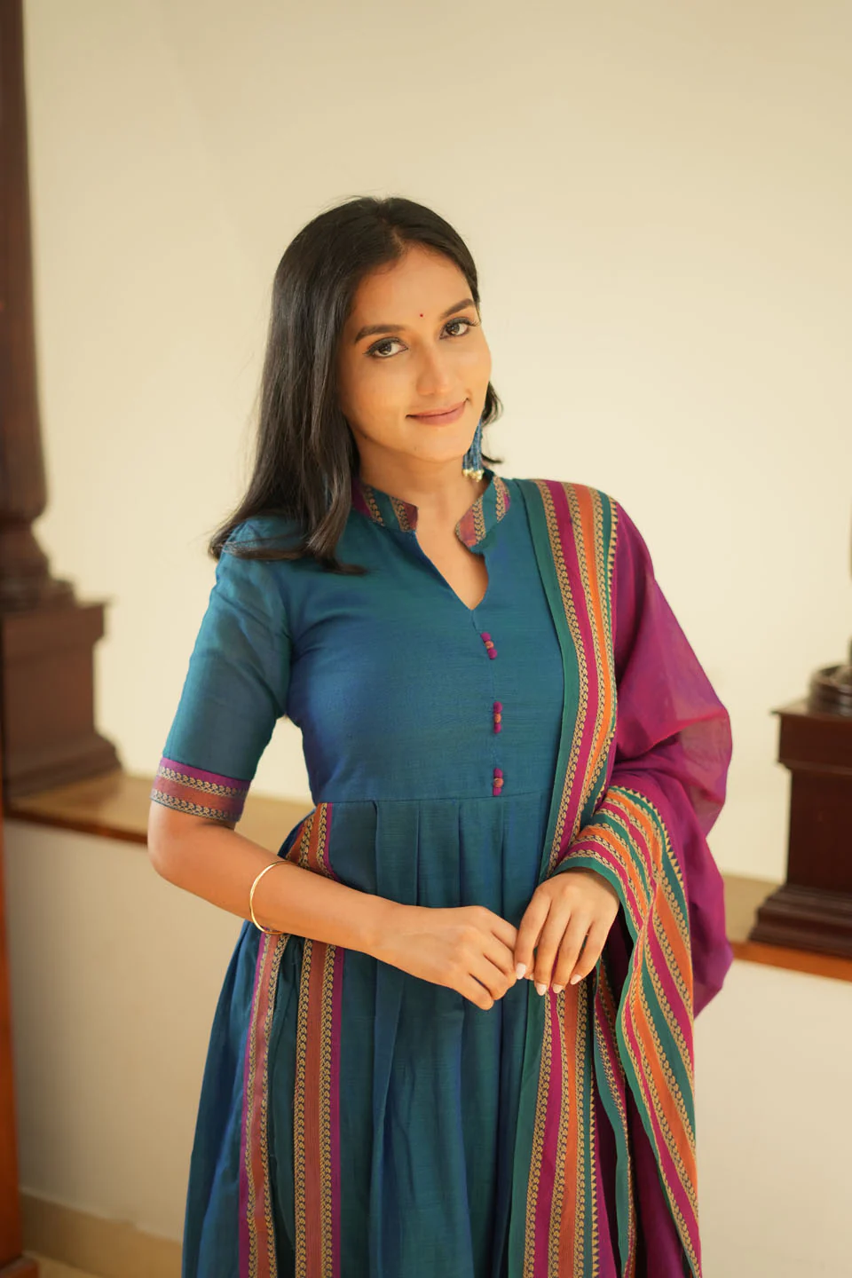 Yashika Teal with Magenta Handloom Cotton Kurta Set - Image 5